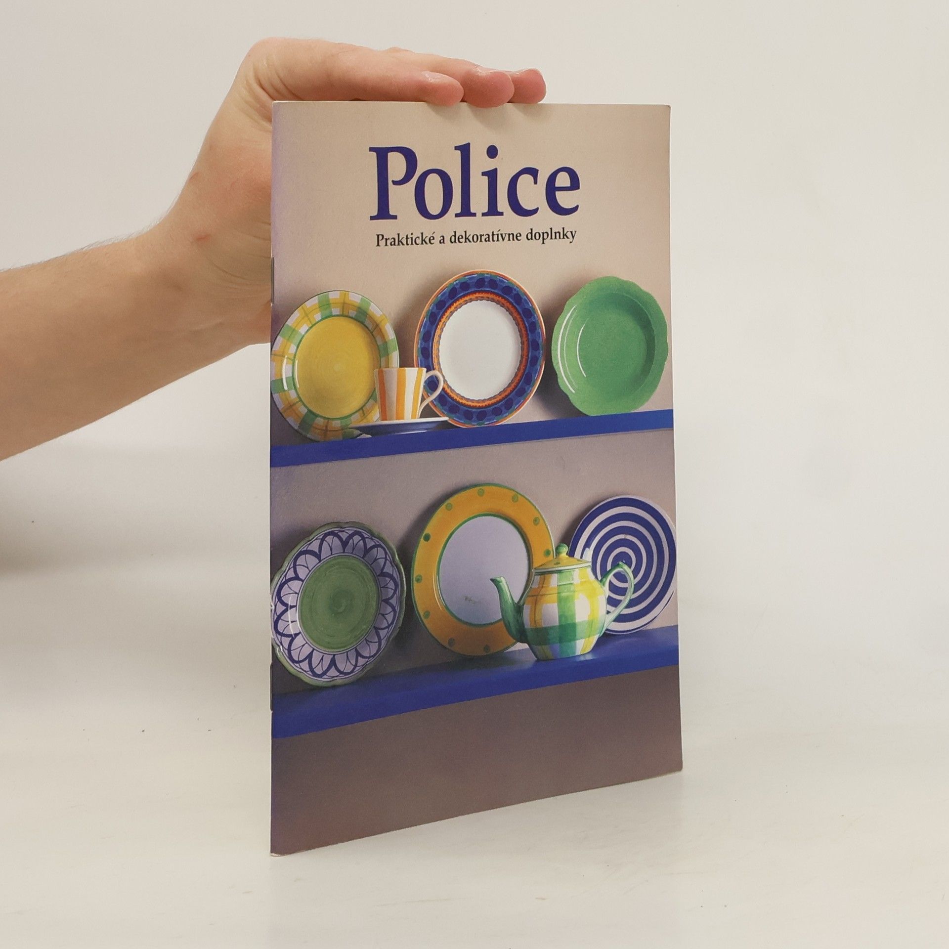 Greg Cheetham Police: Praktické a dekoratívne doplnky