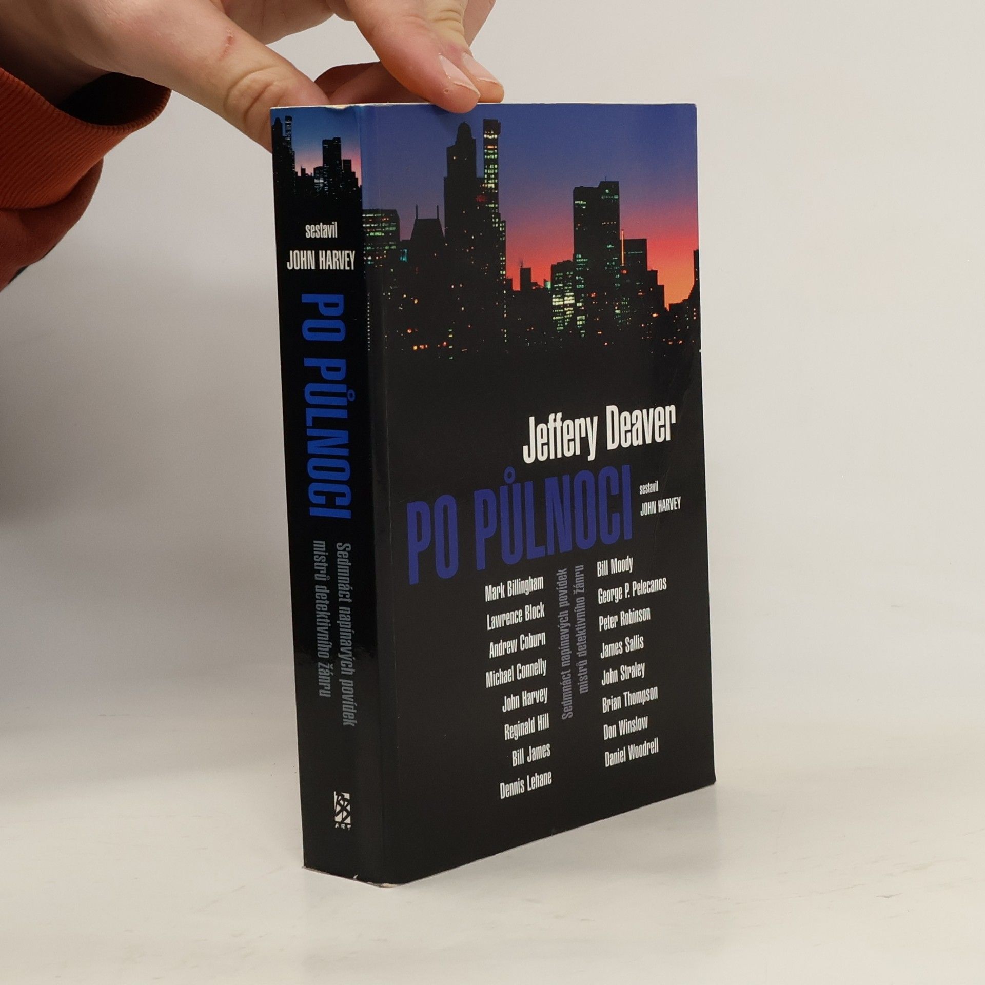 Autorenkollektiv Po půlnoci: Sedmnáct napínavých povídek mistrů detektivního žánru