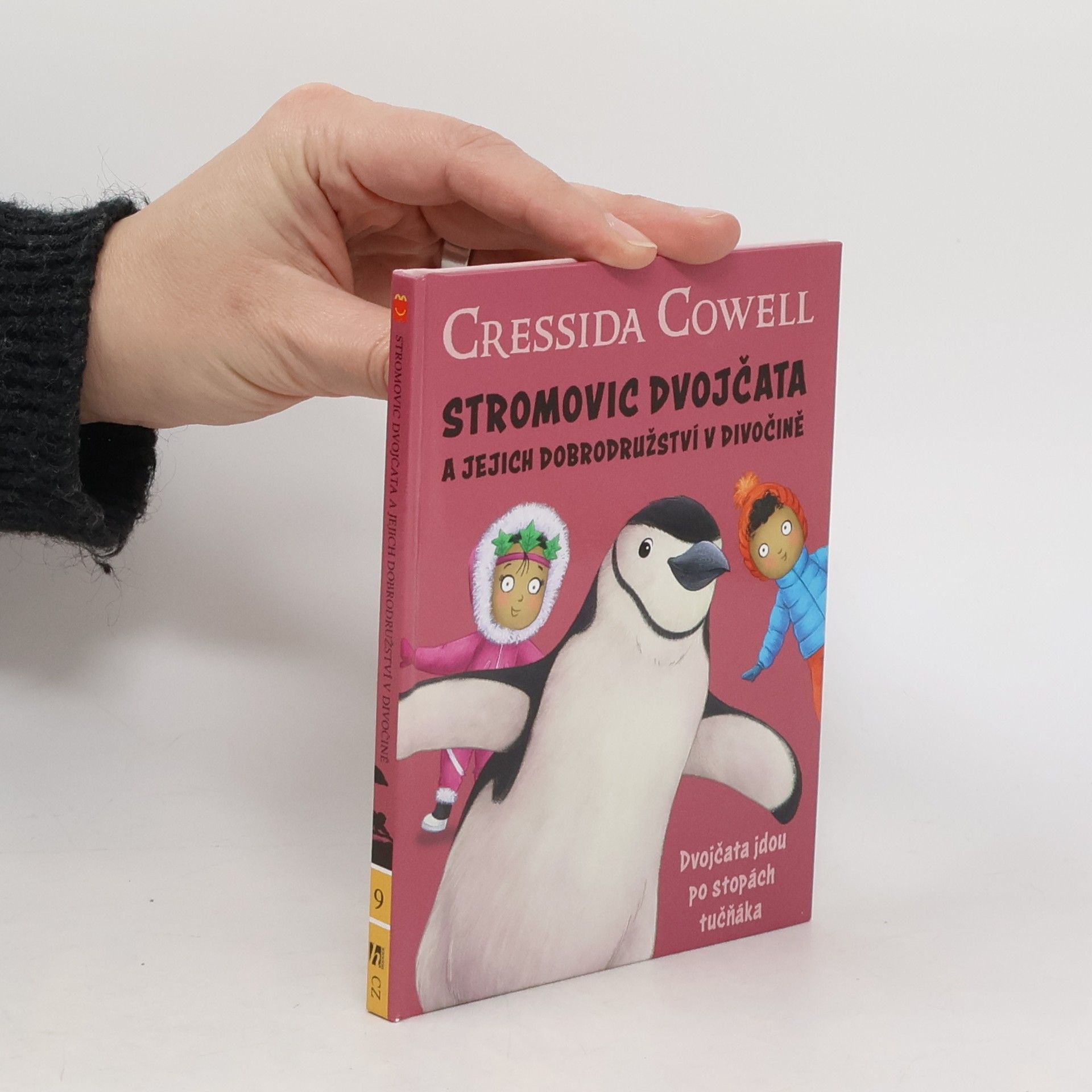 Cressida Cowell Stromovic dvojčata a jejich dobrodružství v divočině. Dvojčata jdou po stopách tučňáka