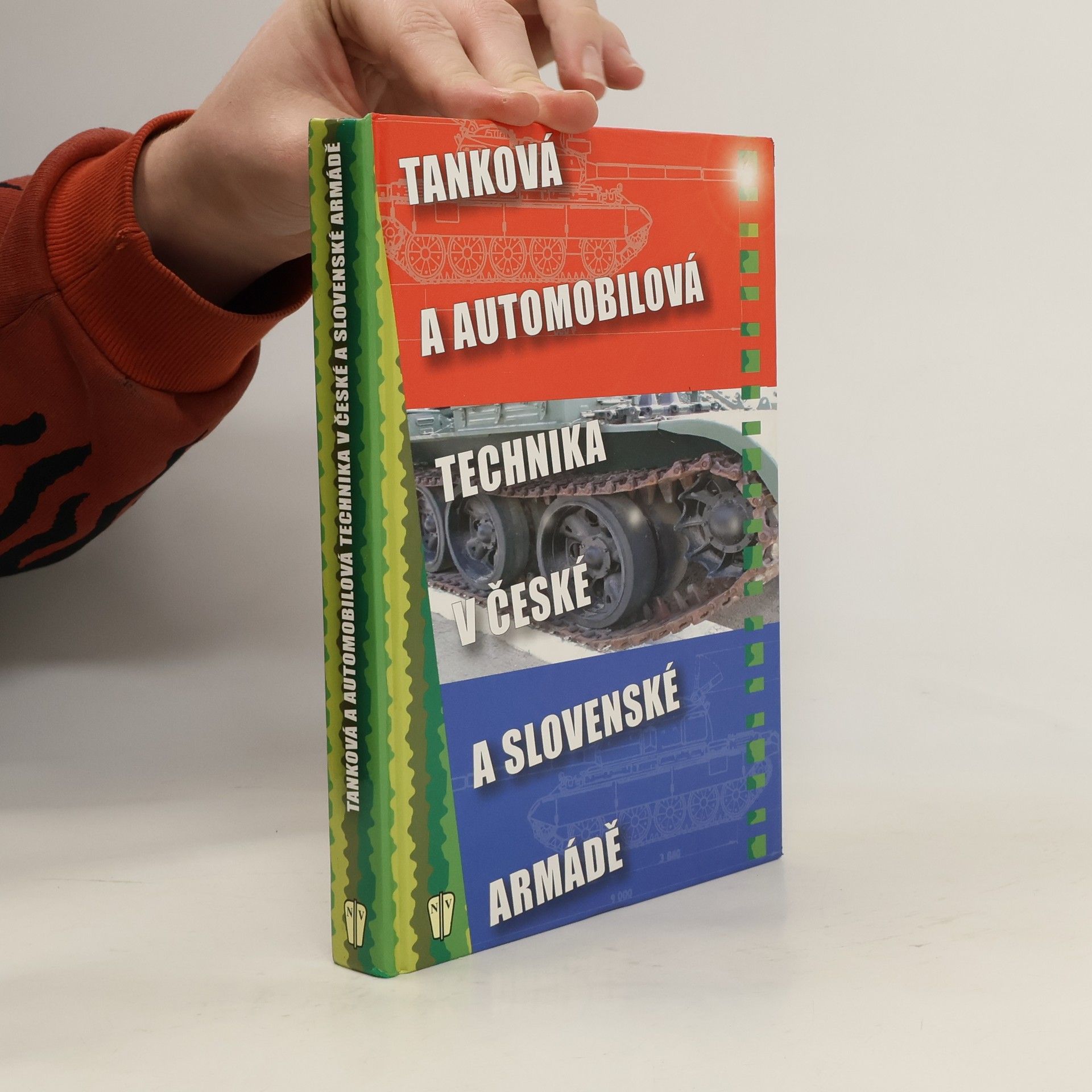 AA.VV. Tanková a automobilová technika v české a slovenské armádě