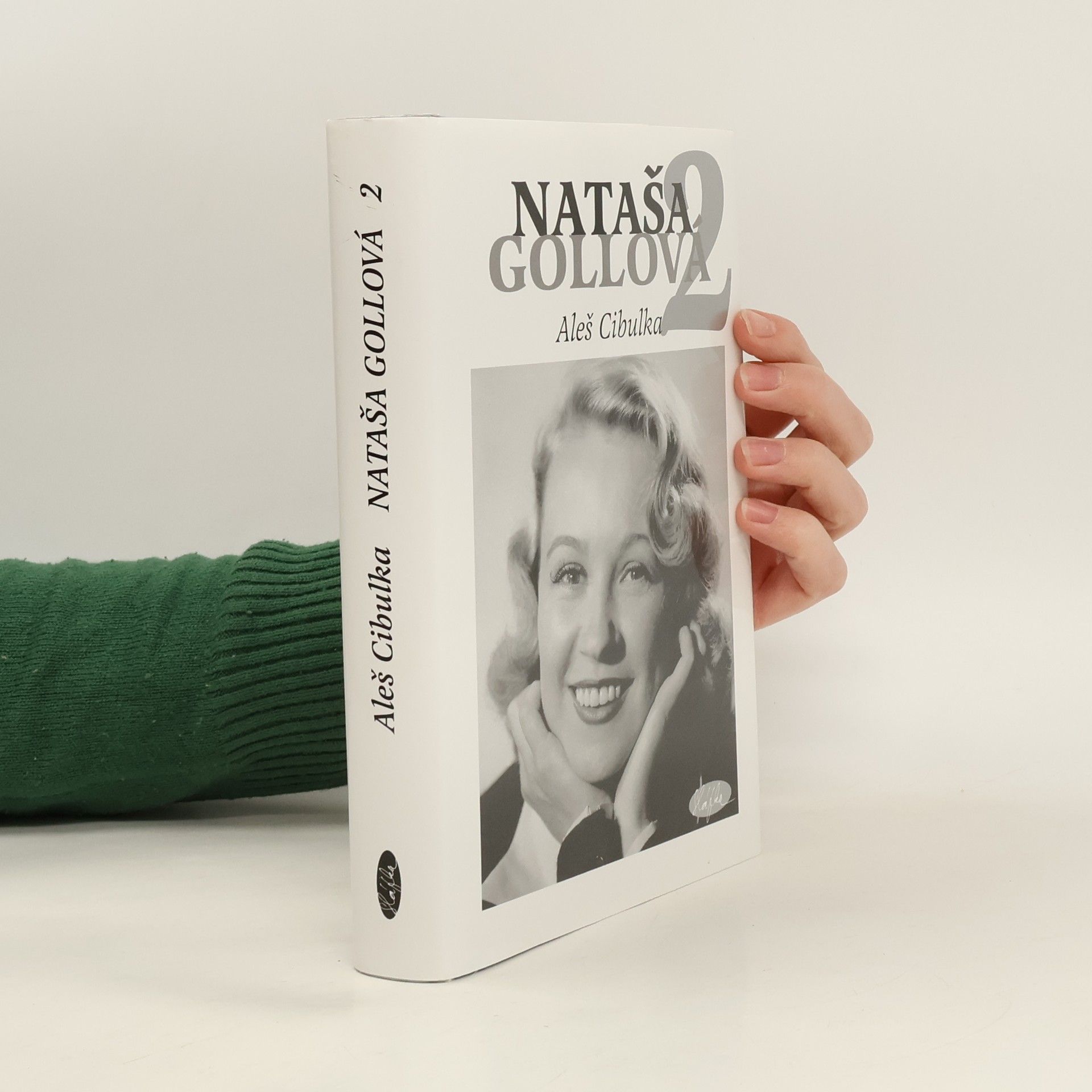 Nataša Gollová. 2, Černobílé vzpomínání