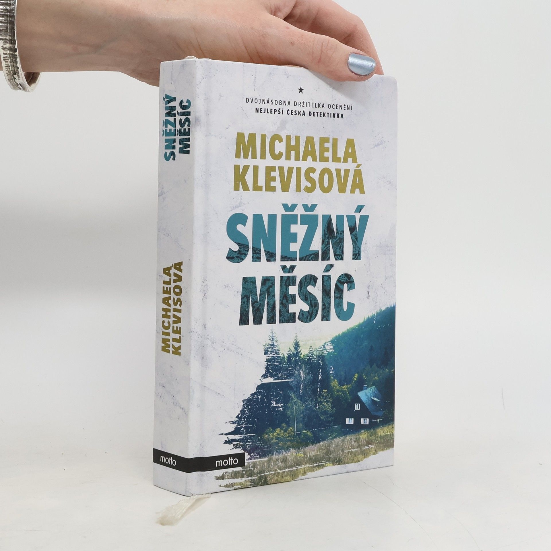 Michaela Klevisová Sněžný měsíc