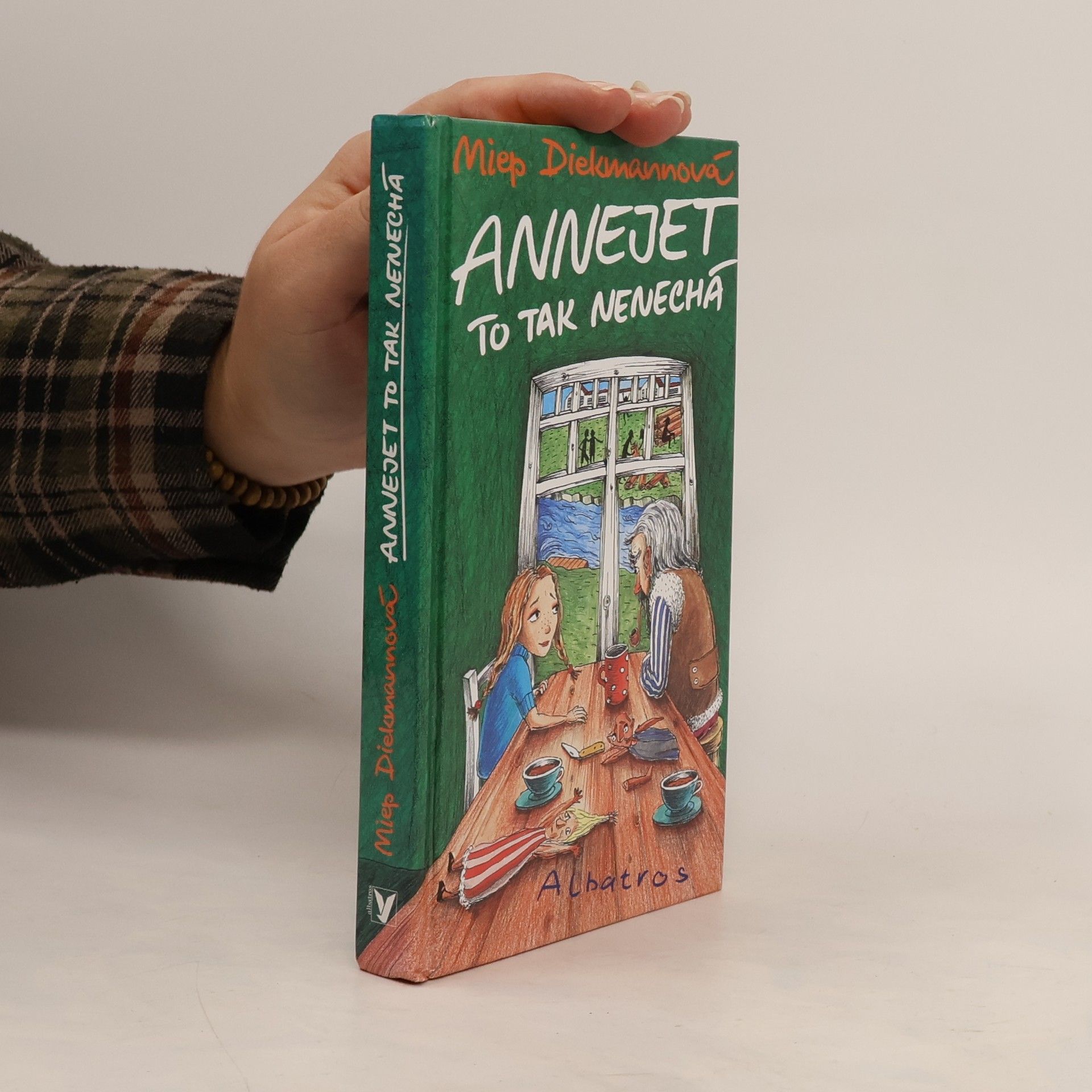 Annejet to tak nenechá