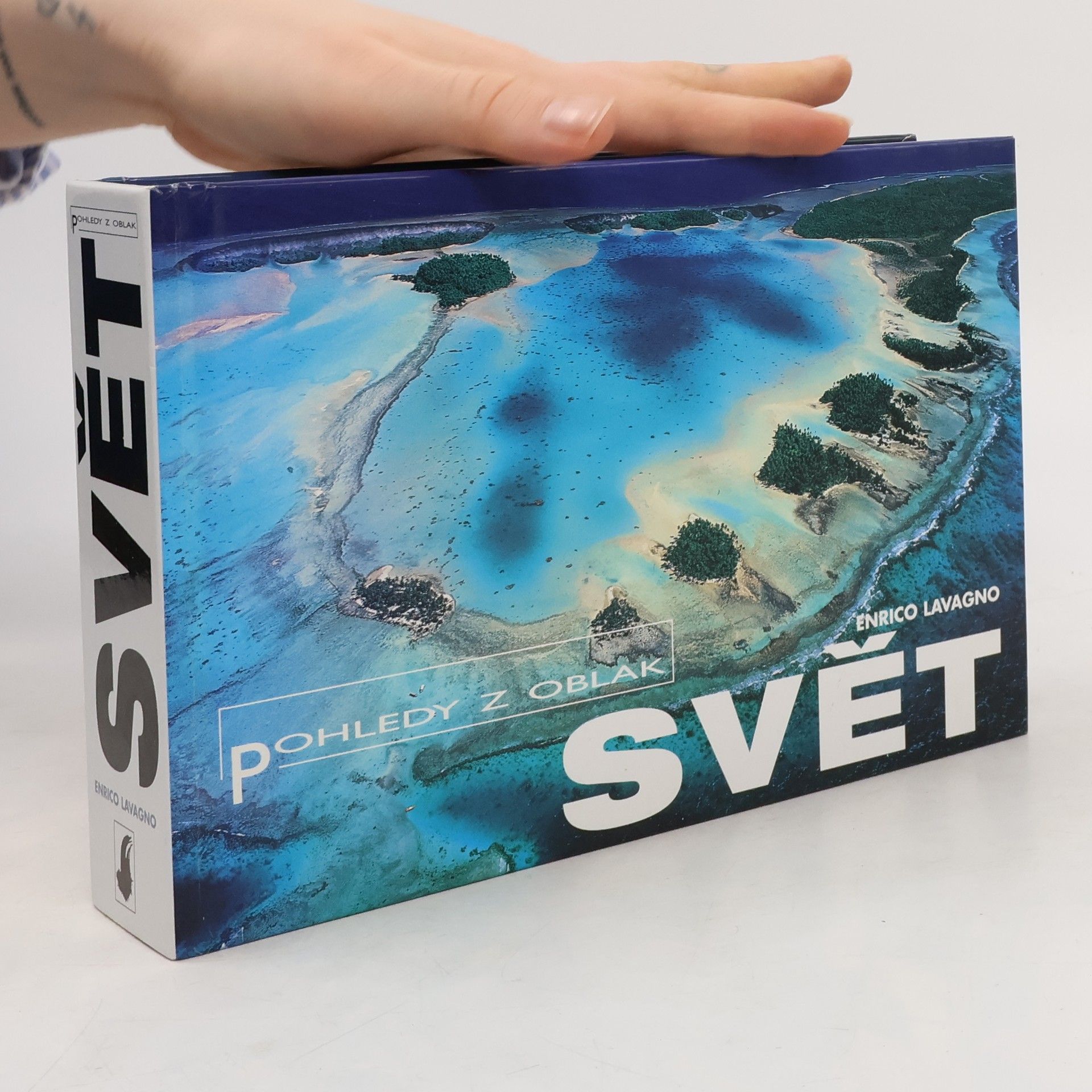 Svět - pohledy z oblak