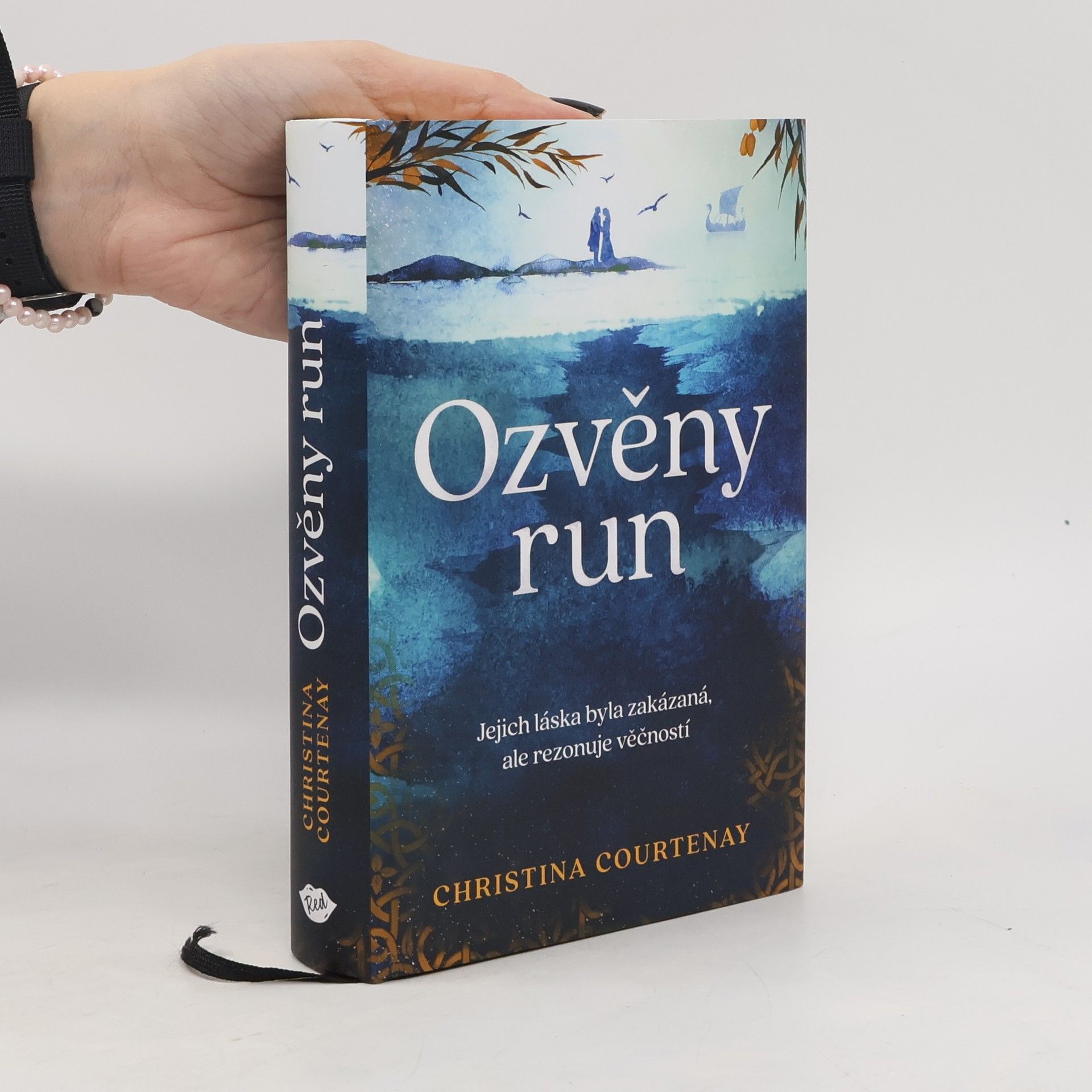 Christina Courtenay Ozvěny run