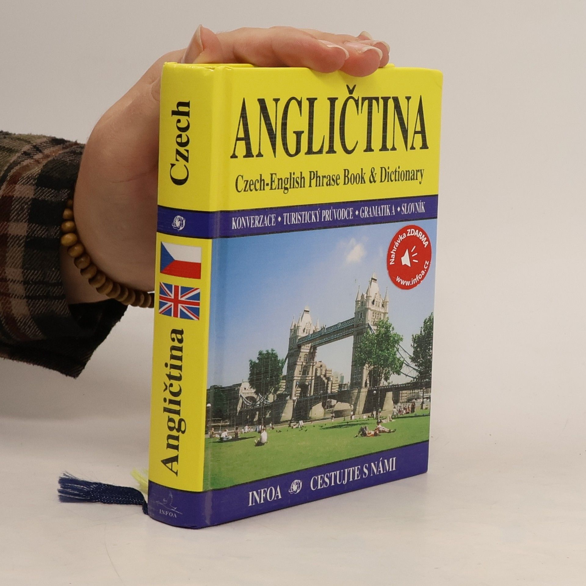 Martina Sobotíková Angličtina. Czech - English Phrase Book & Dictionary