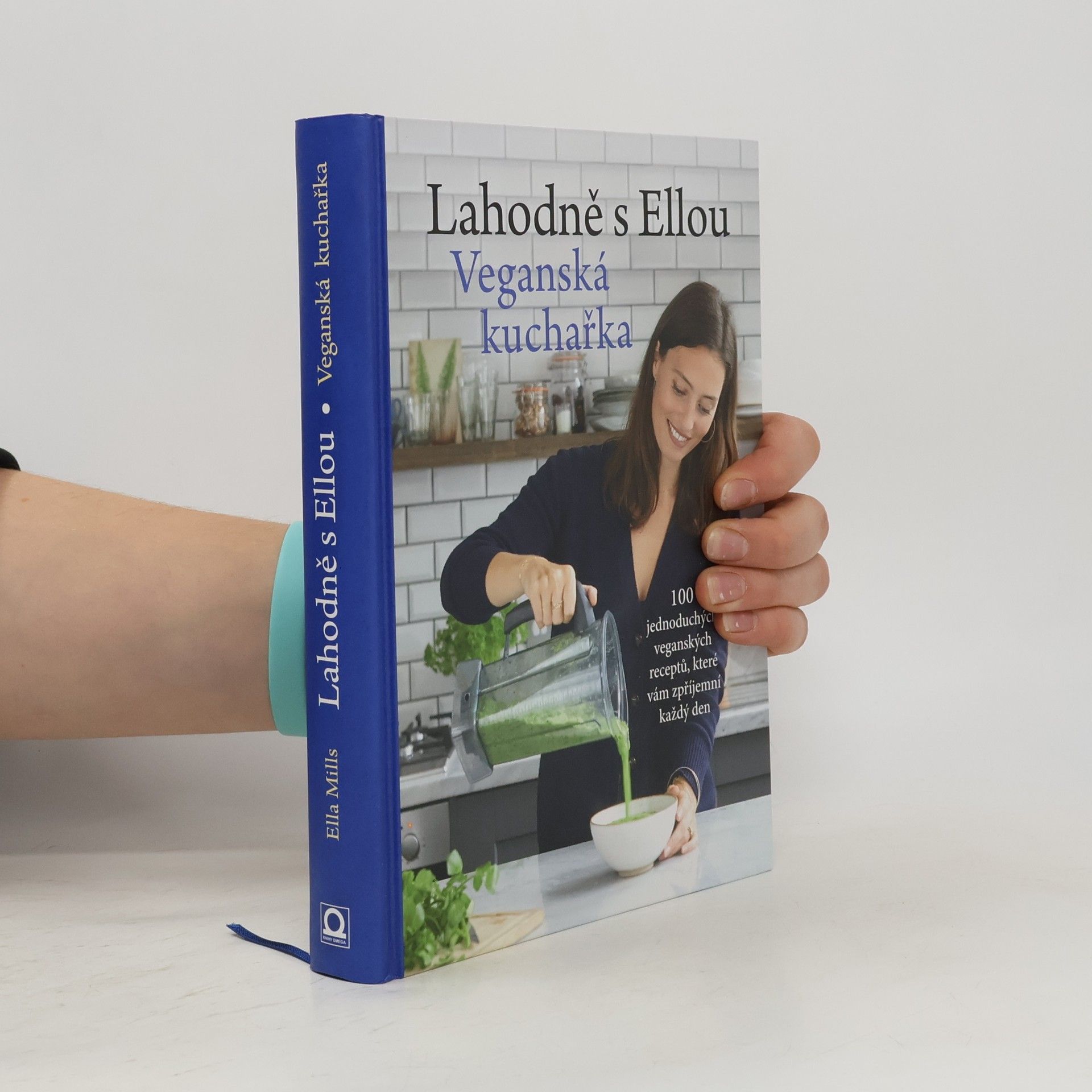 Ella Woodward Lahodně s Ellou. Veganská kuchařka