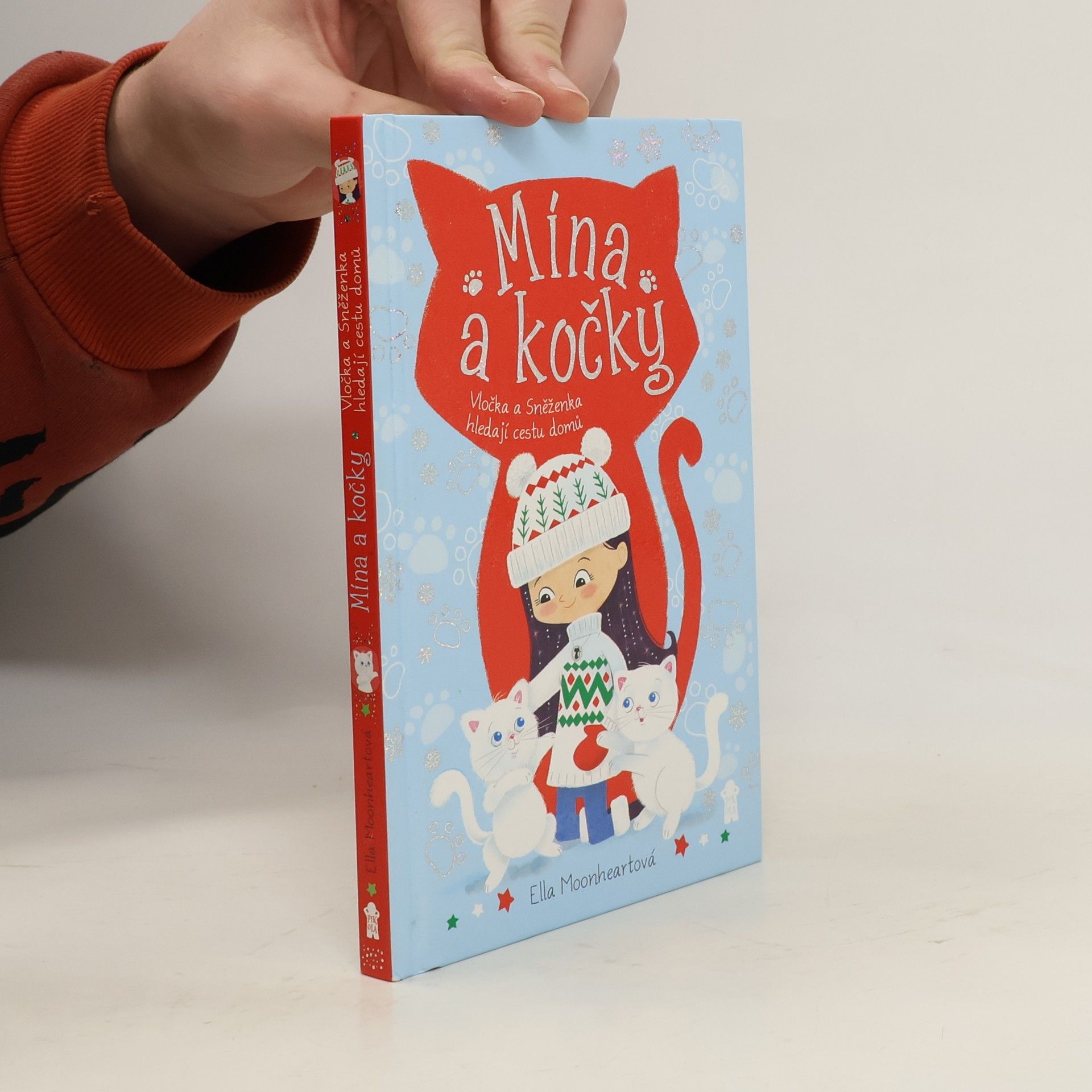 Vločka a Sněženka hledají cestu domů