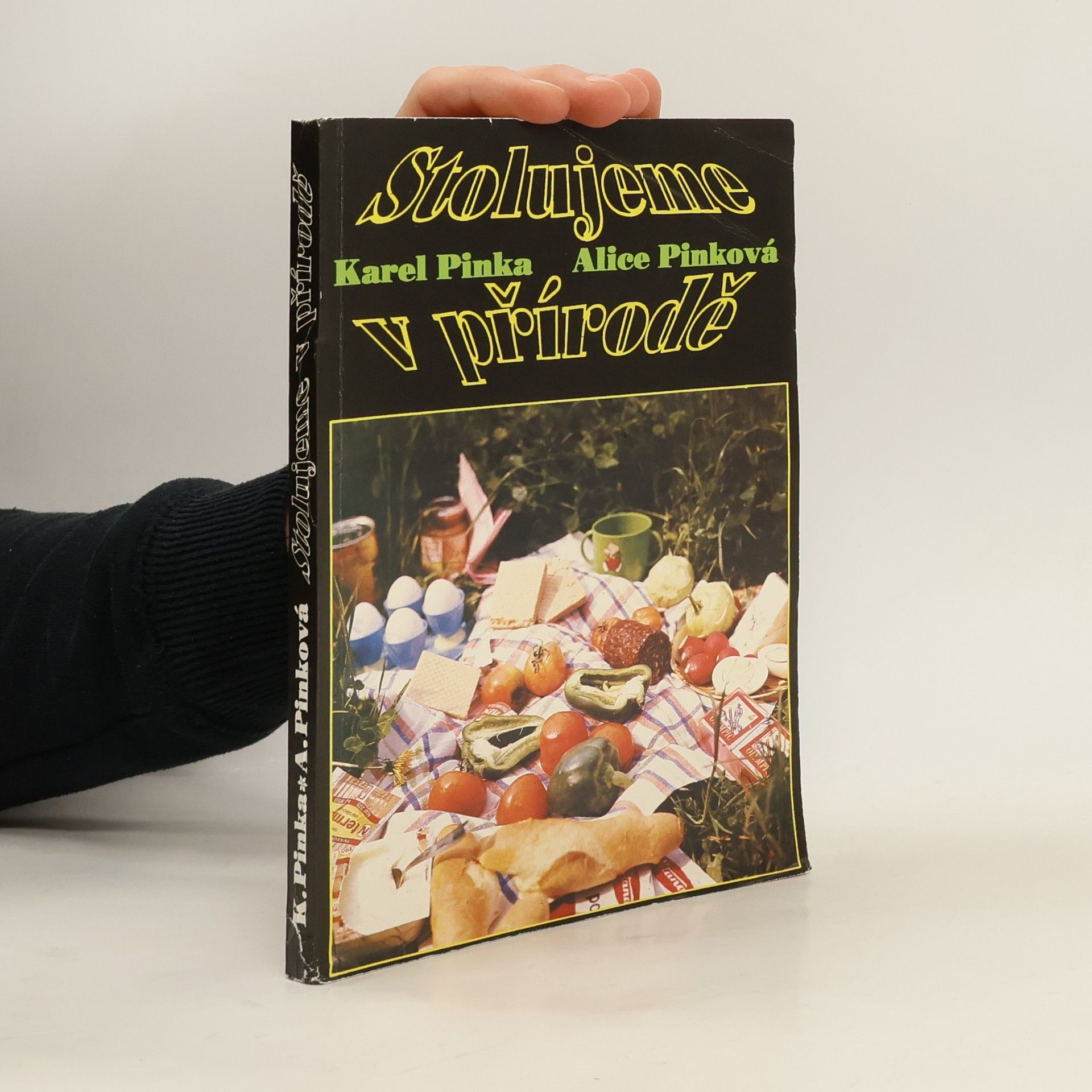 Karel Pinka Stolujeme v přírodě