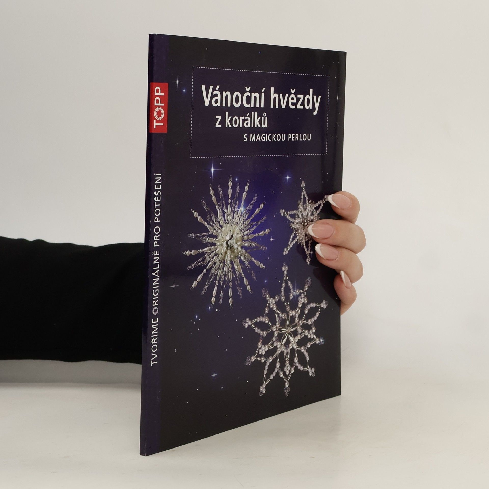 Inge Walz Vánoční hvězdy z korálků s magickou perlou