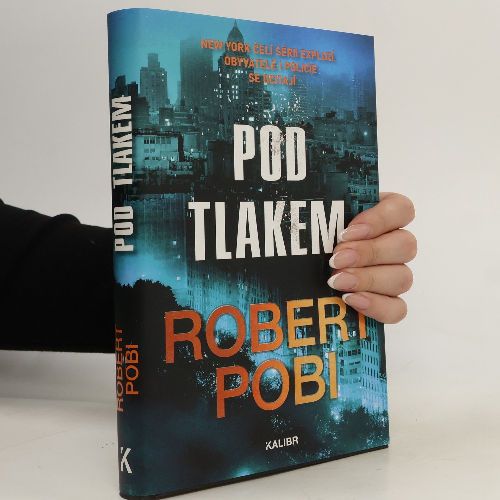 Robert Pobi Pod tlakem