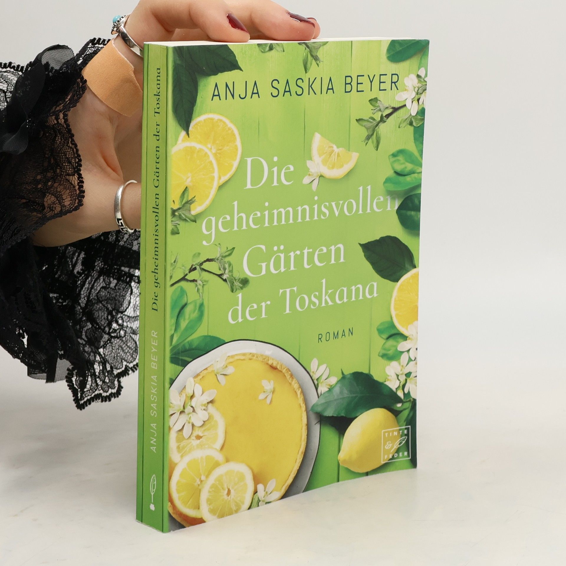 Anja Saskia Beyer Die geheimnisvollen Gärten der Toskana