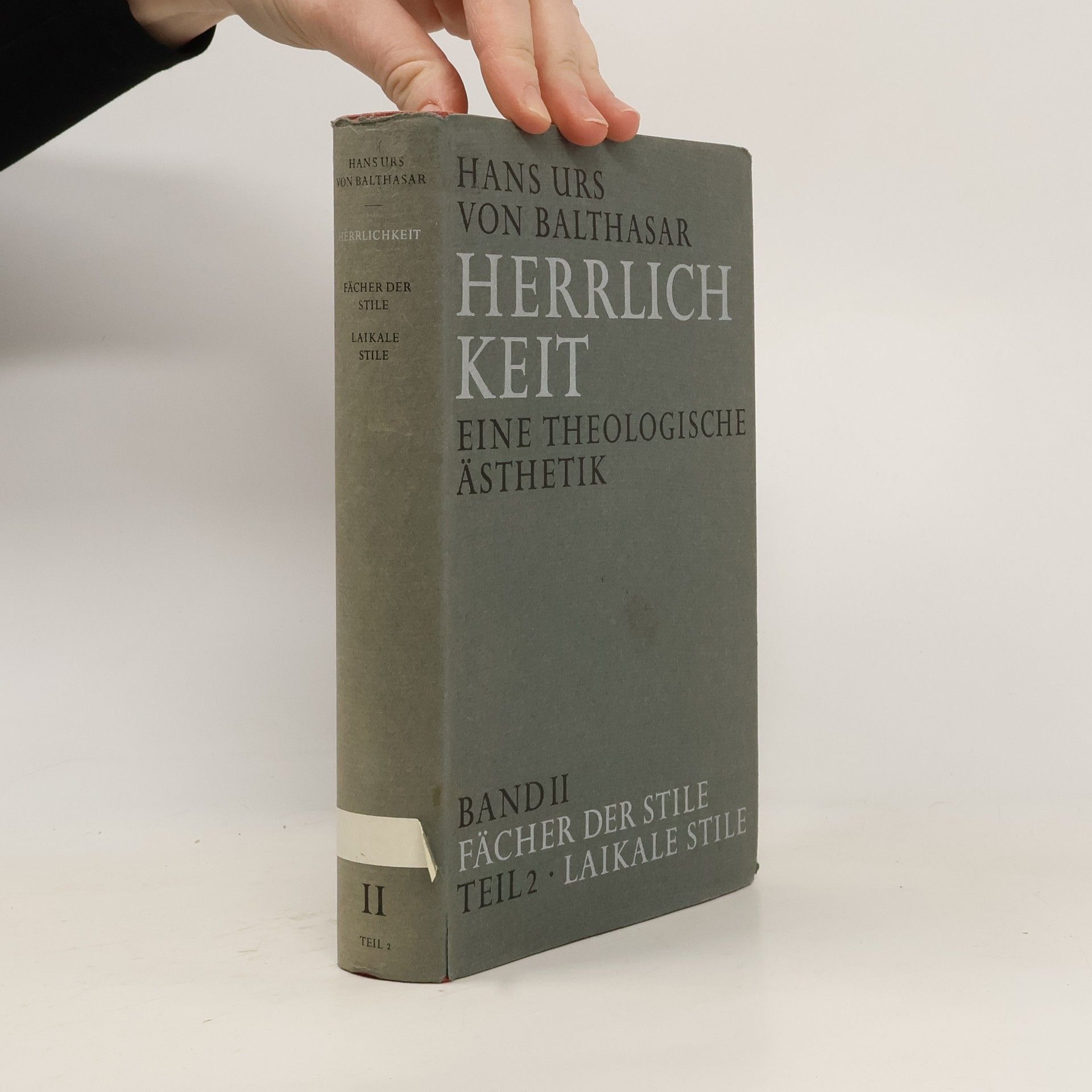 Hans Urs von Balthasar Herrlichkeit. Band II. Fächer der Stile. 1. Teil: Klerikale Stile