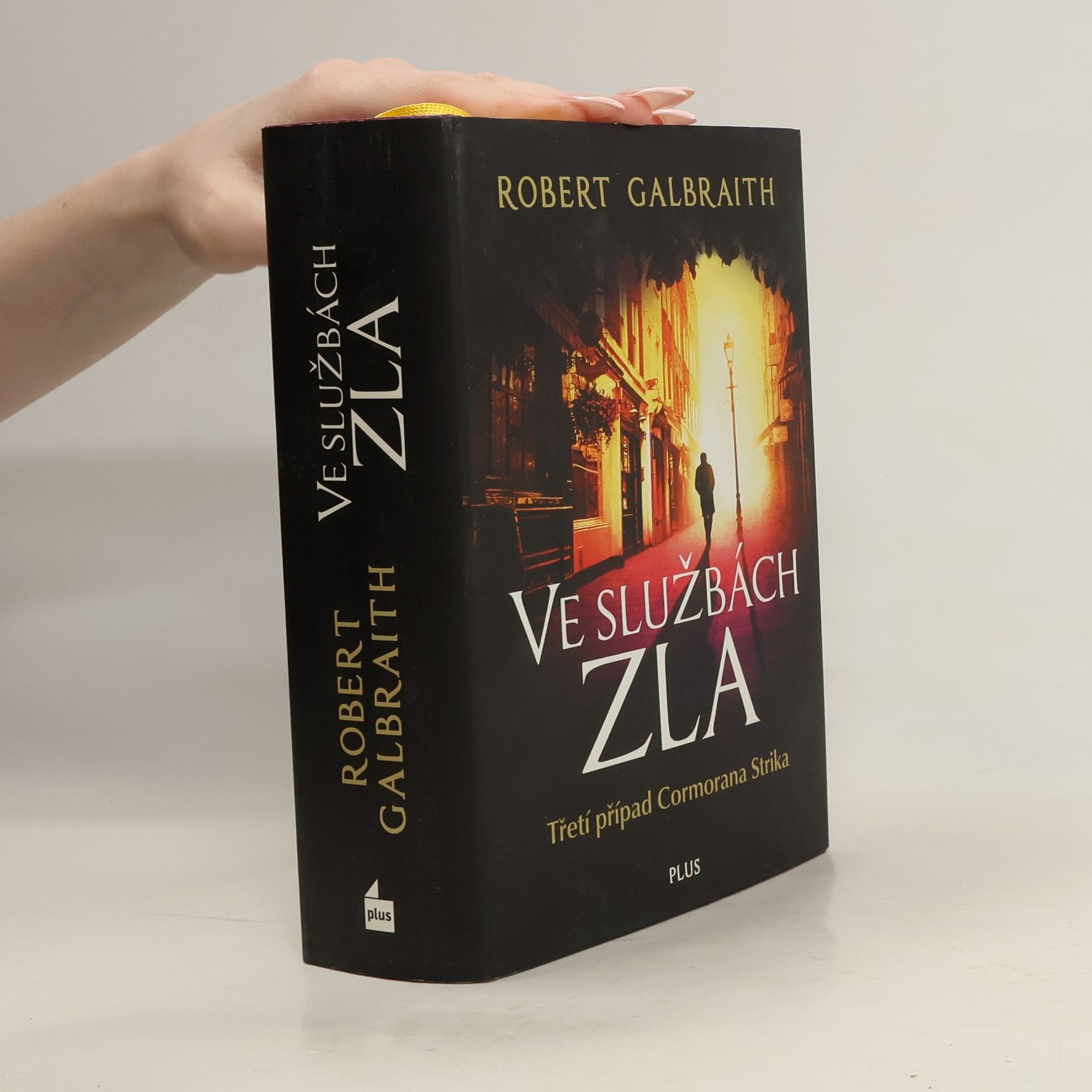 Robert Galbraith Ve službách zla