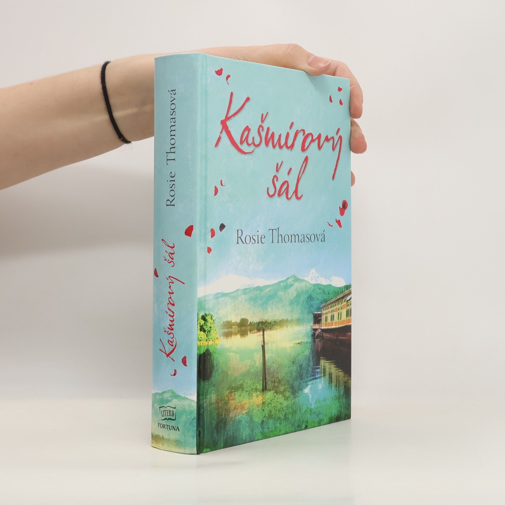 Rosie Thomas Kašmírový šál