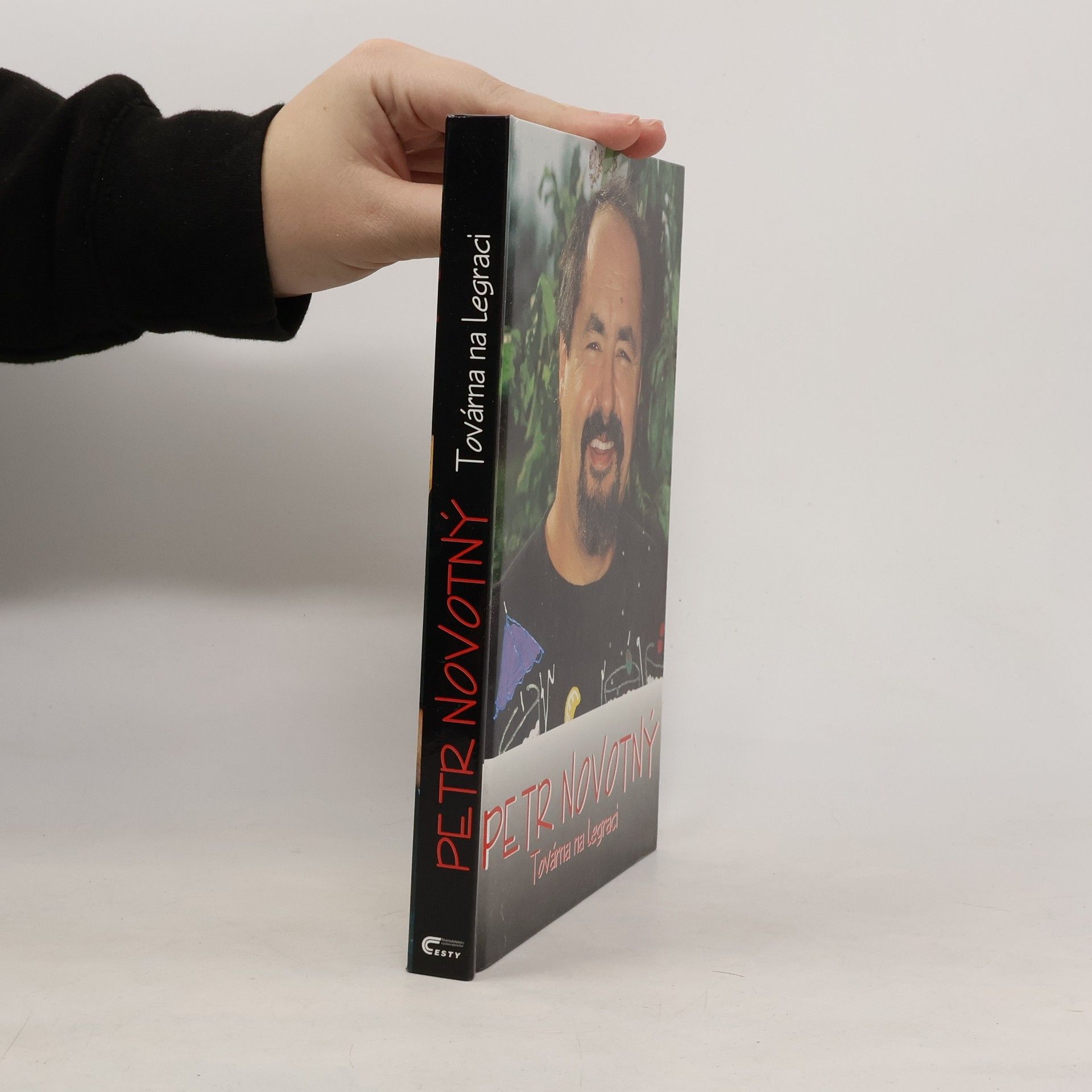 Marie Formáčková Petr Novotný. Továrna na legraci