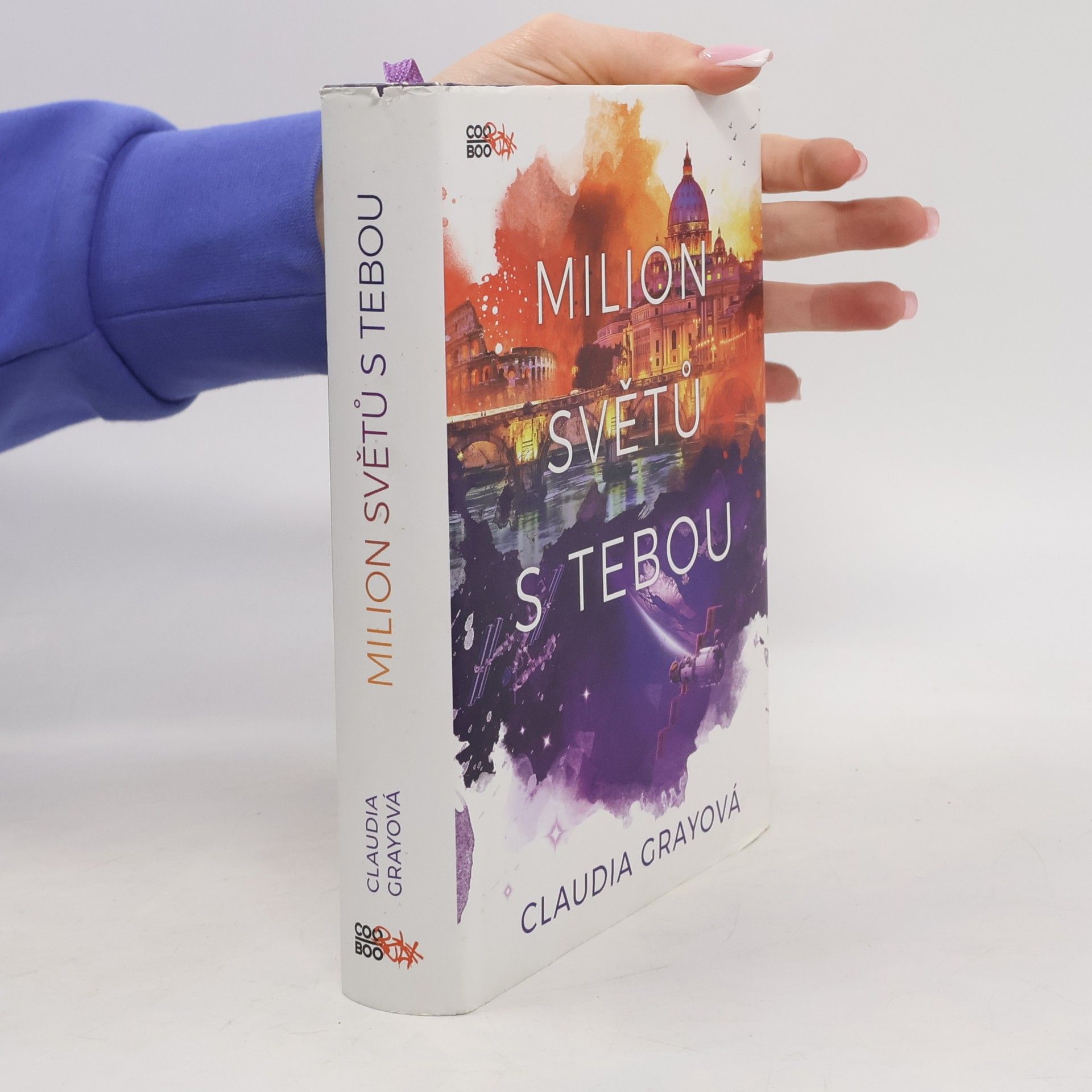 Claudia Gray Milion světů s tebou