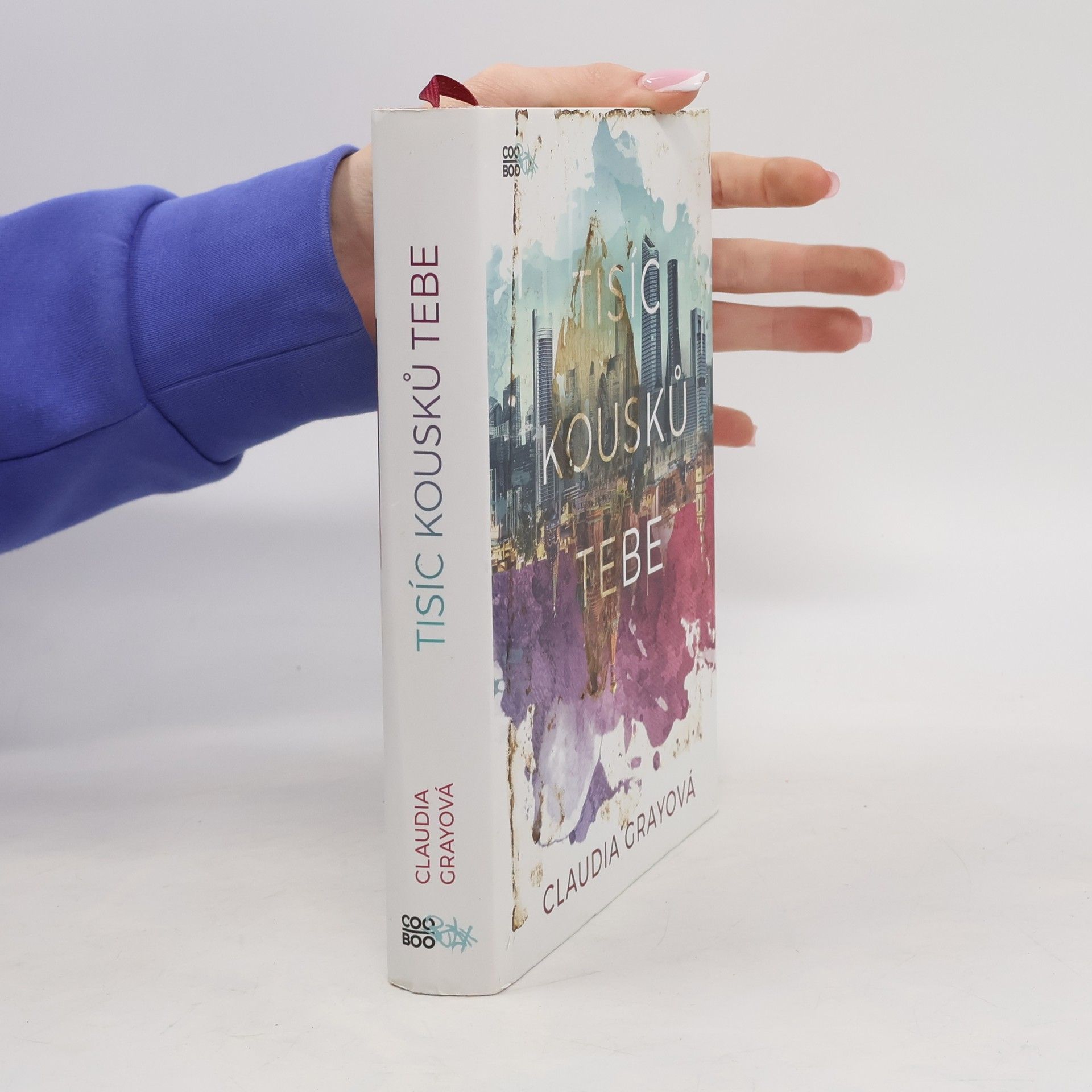 Claudia Gray Tisíc kousků tebe