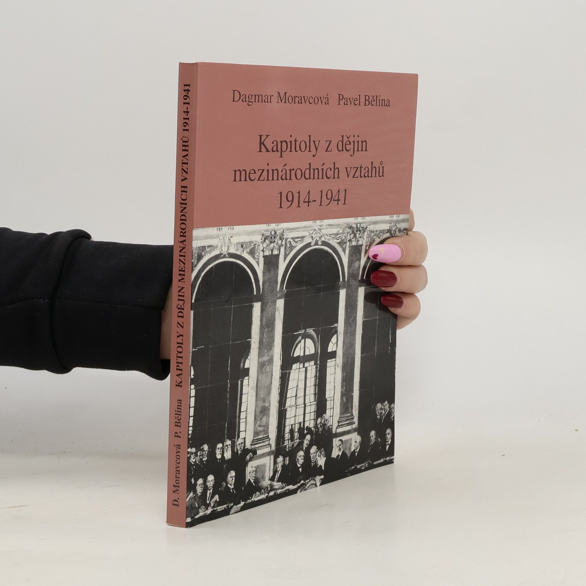 Marek Pečenka Kapitoly z dějin mezinárodních vztahů 1914 - 1941
