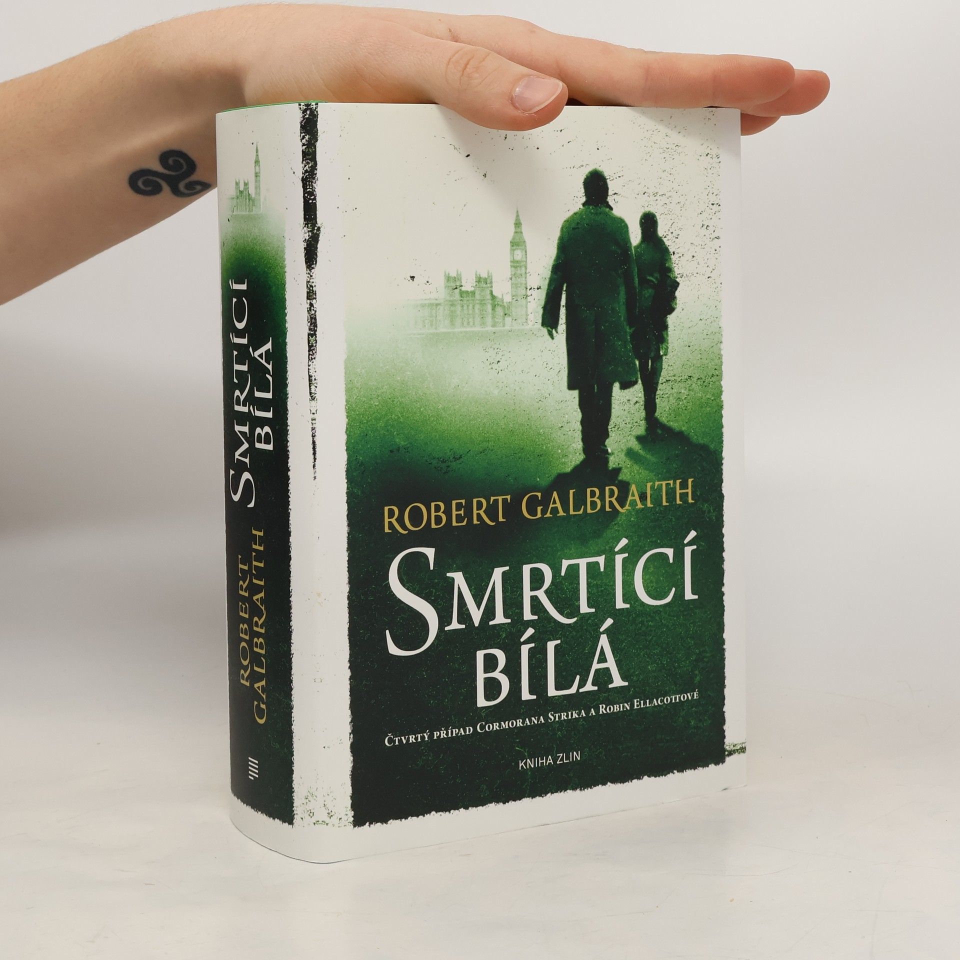 Robert Galbraith Smrtící bílá