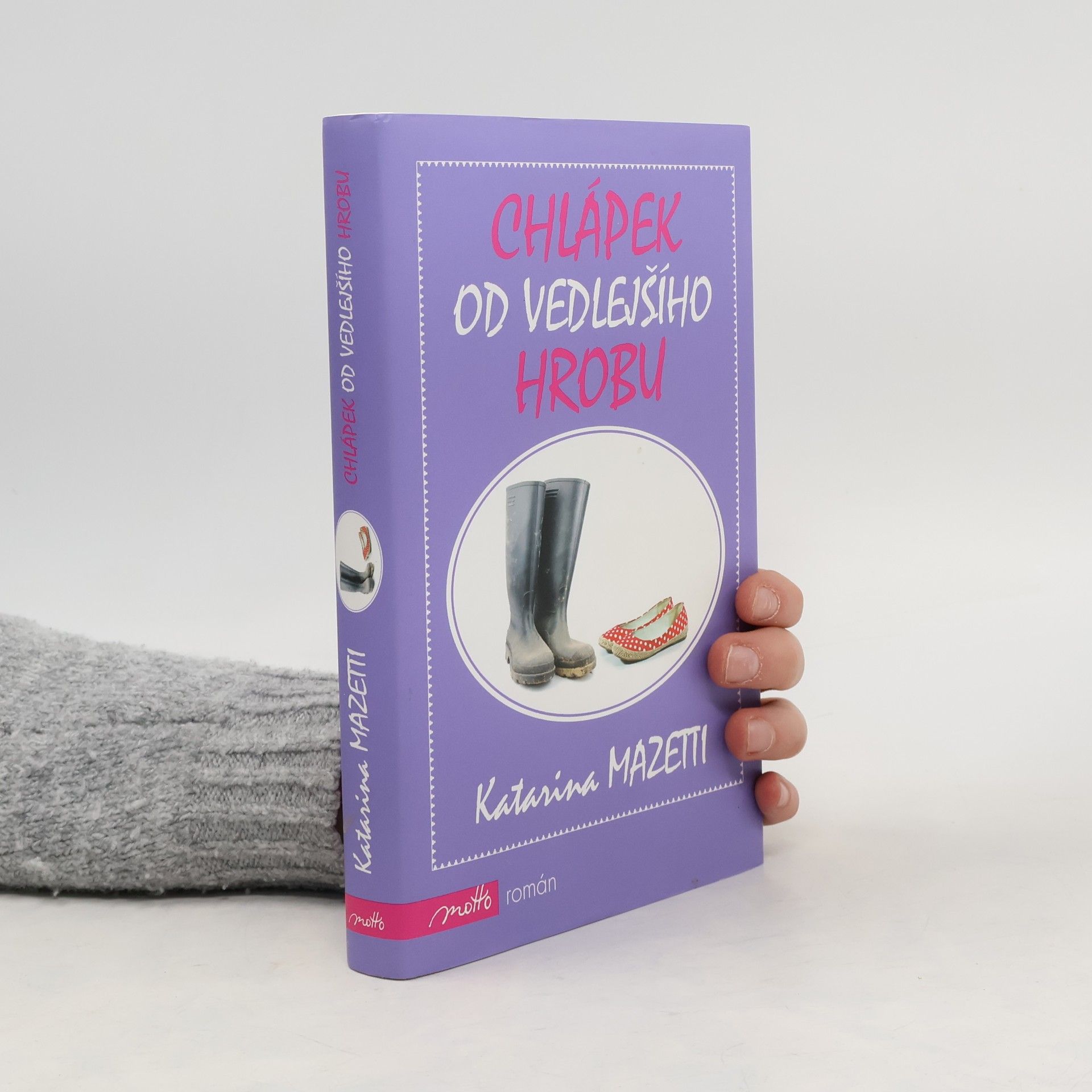 Chlápek od vedlejšího hrobu