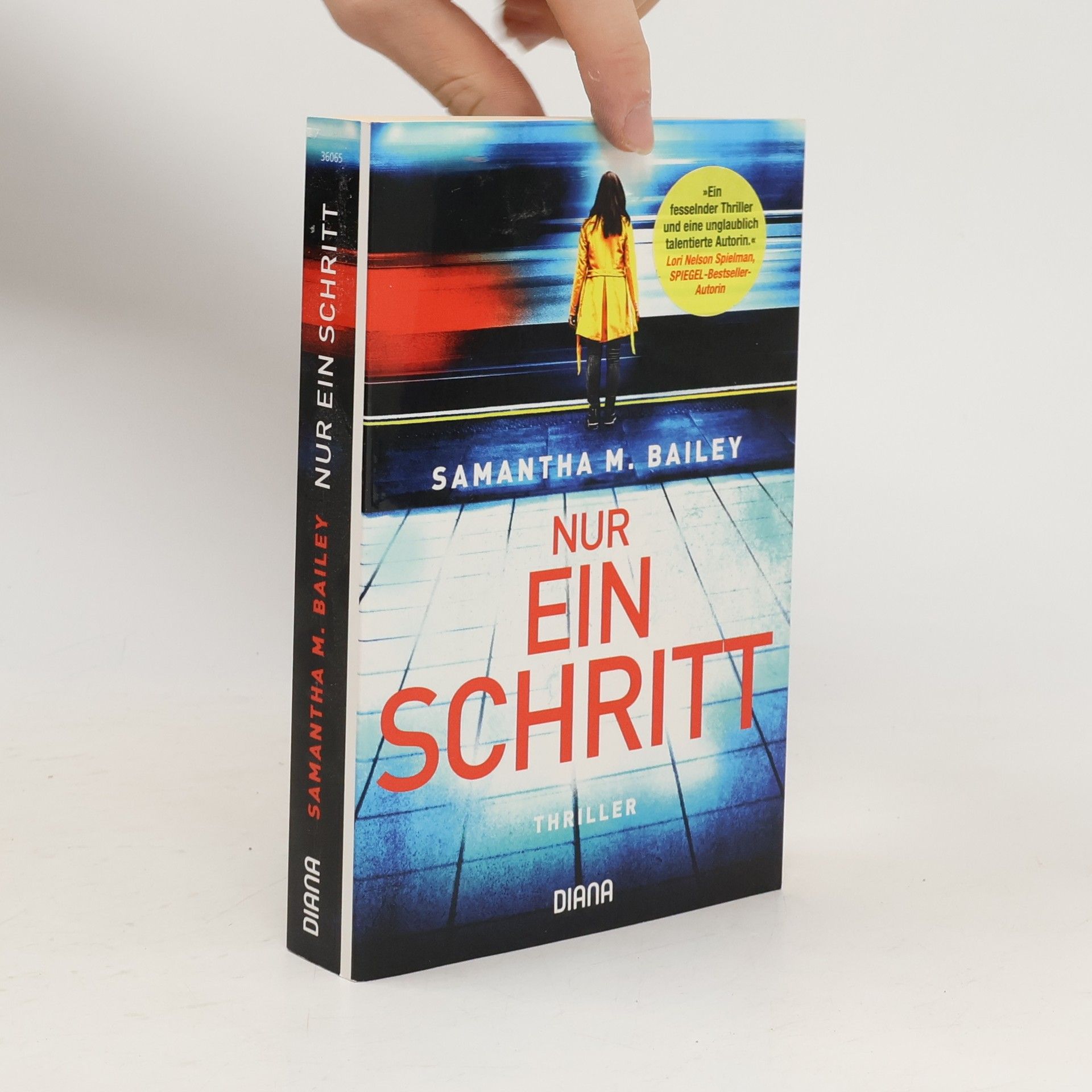 Samantha M. Bailey Nur ein Schritt