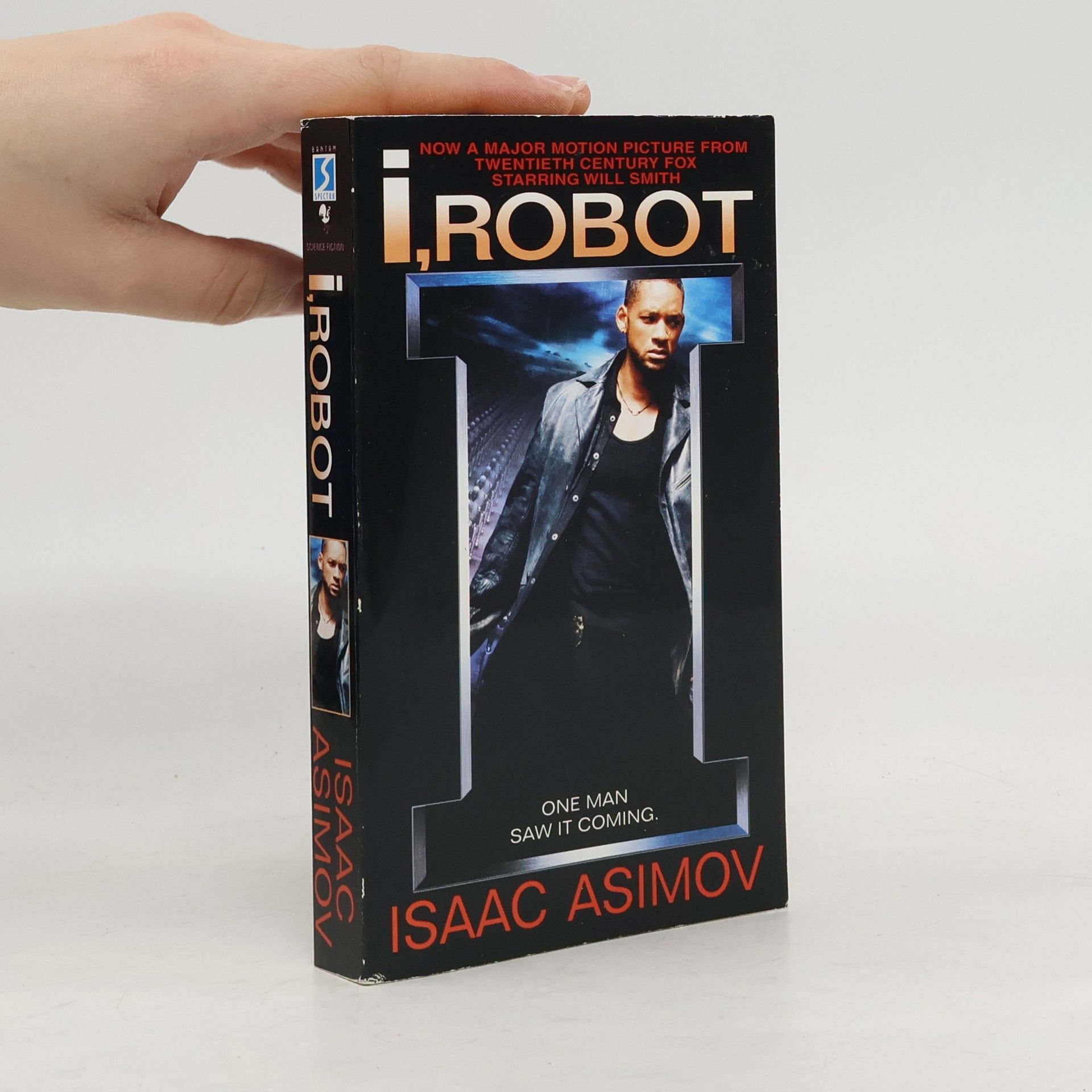 Isaac Asimov I, Robot