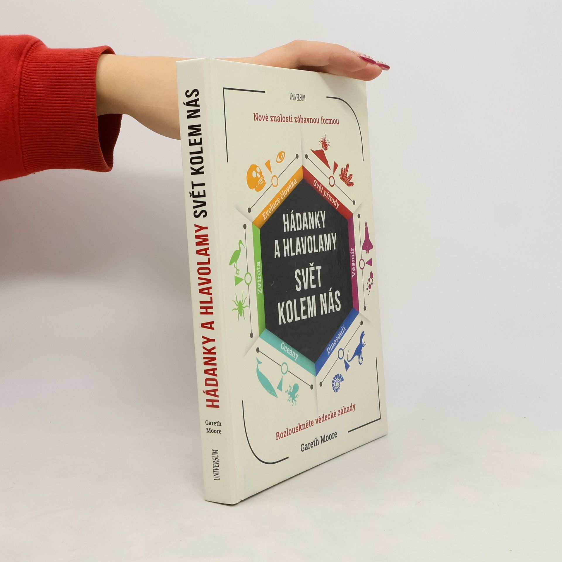Gareth Moore Hádanky a hlavolamy: Svět kolem nás