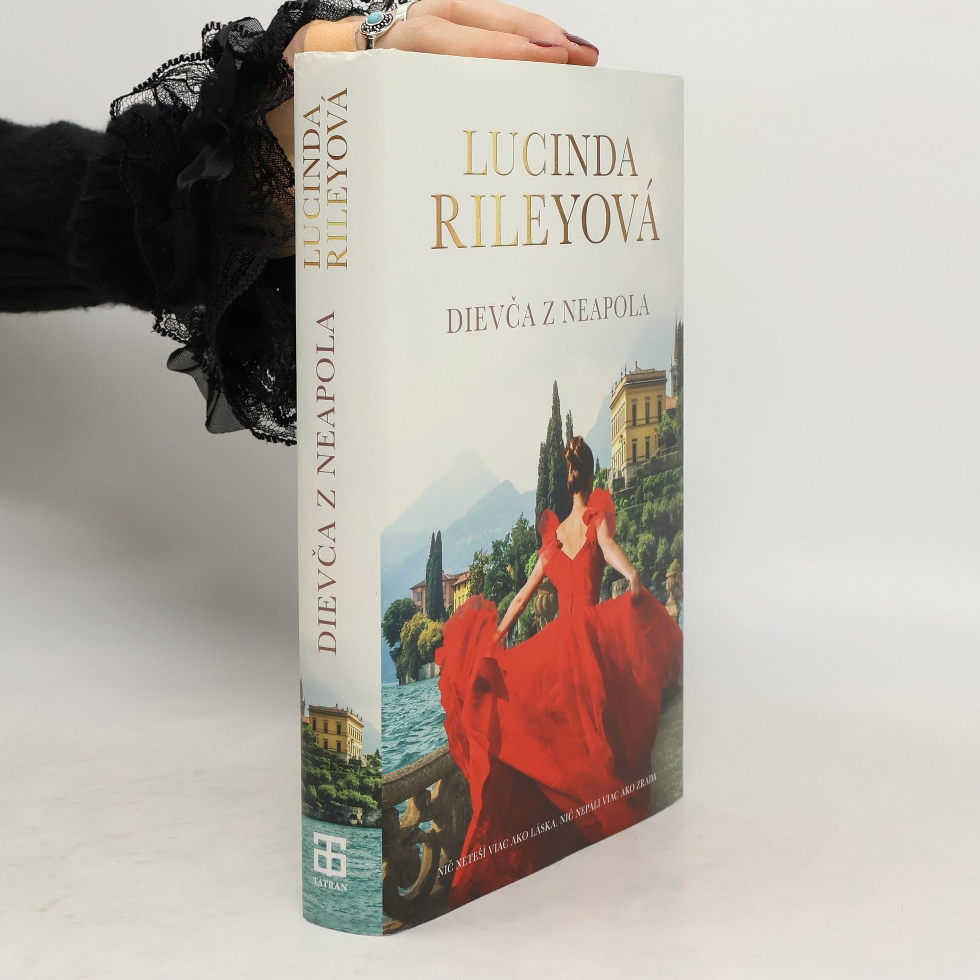 Lucinda Riley Dievča z Neapola