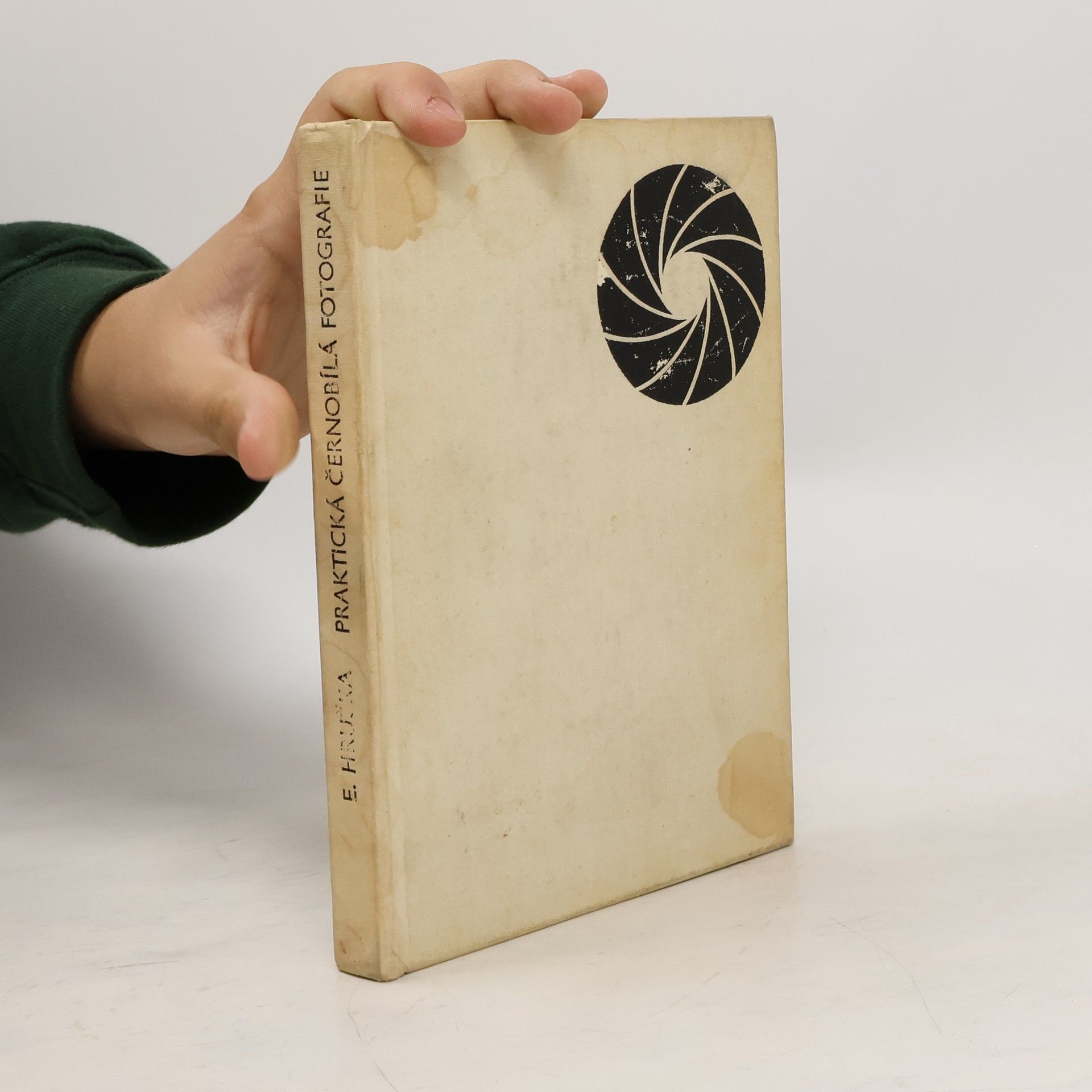 Praktická černobílá fotografie