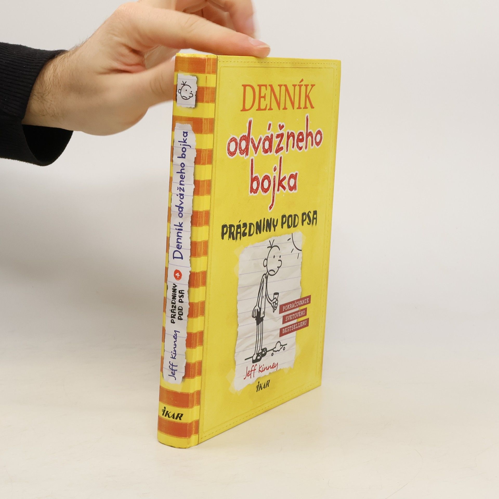 Jeff Kinney Denník odvážneho bojka 4: Prázdniny pod psa