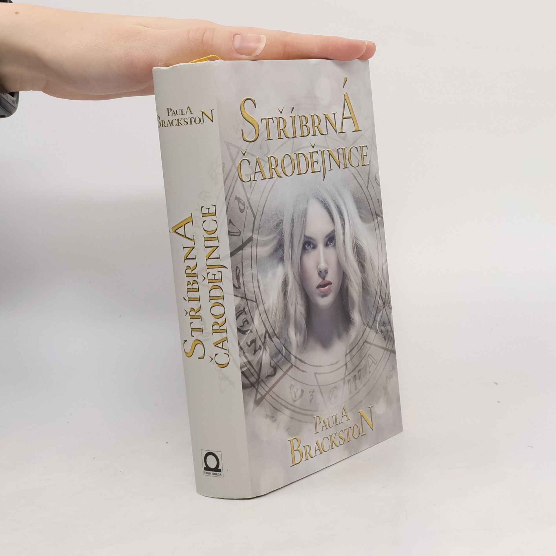 Stříbrná čarodějnice