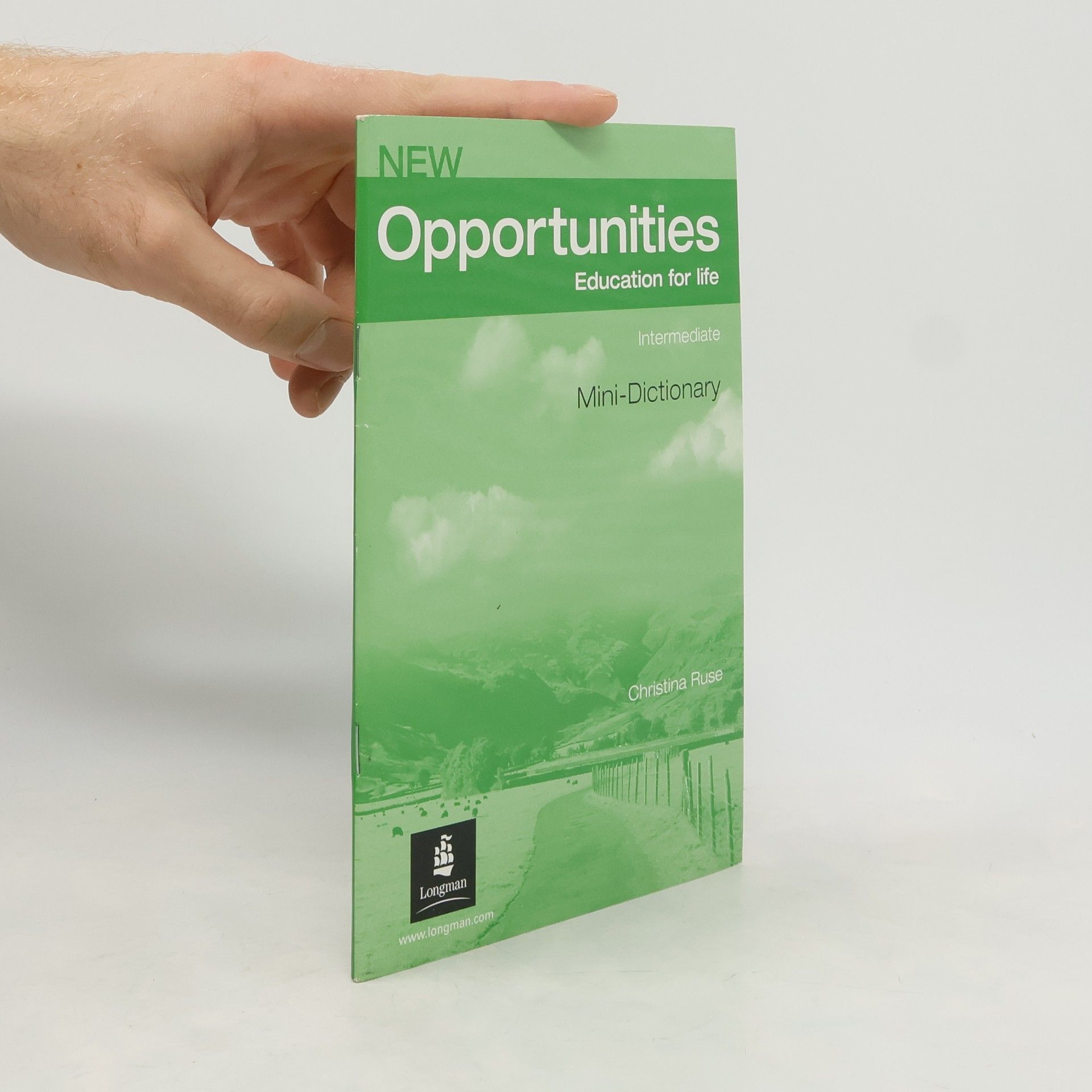 Collectif d'auteurs New Opportunities. Education for life - Intermediate (Mini-Dictionary)