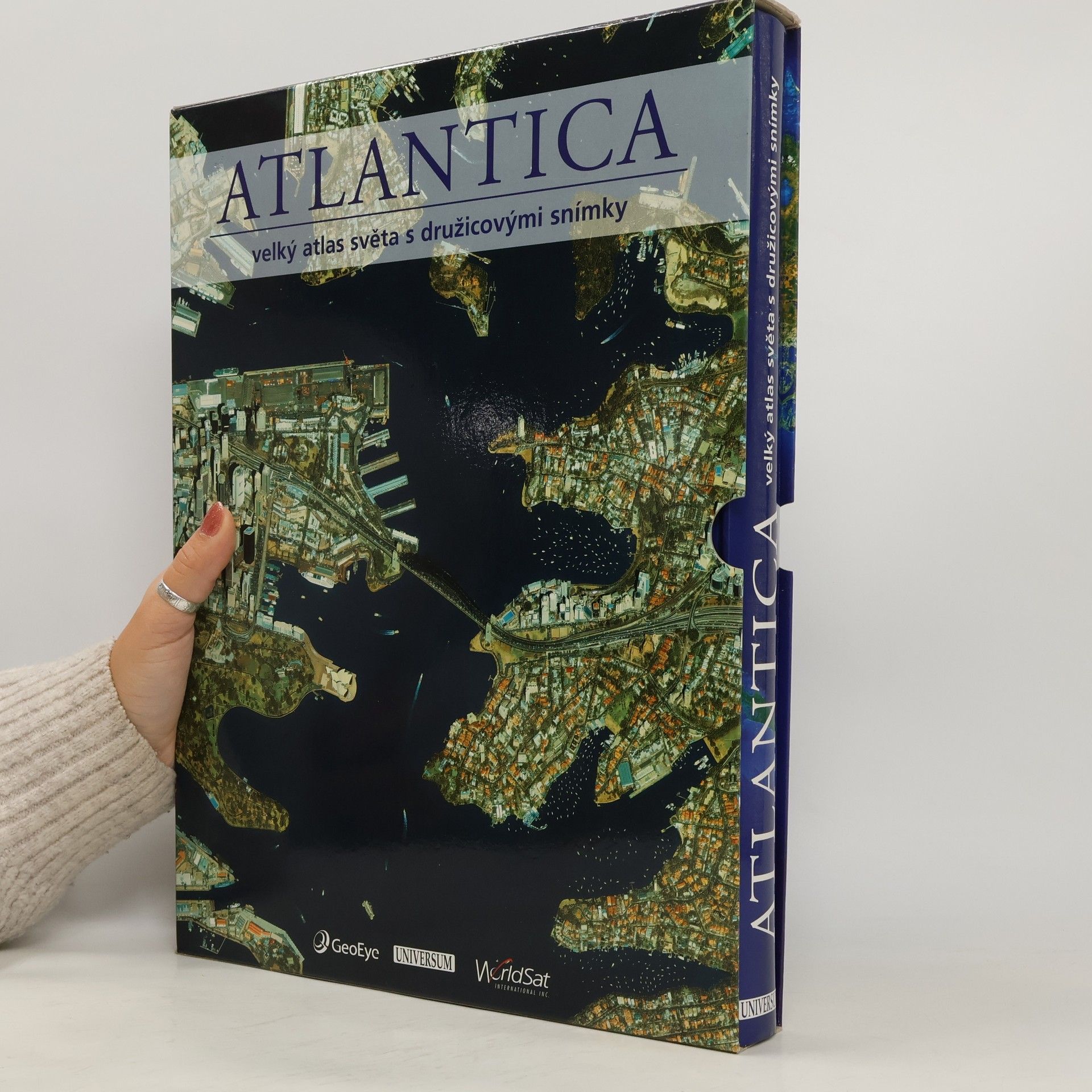 Ambros Brucker Atlantica velký atlas světa s družicovými snímky