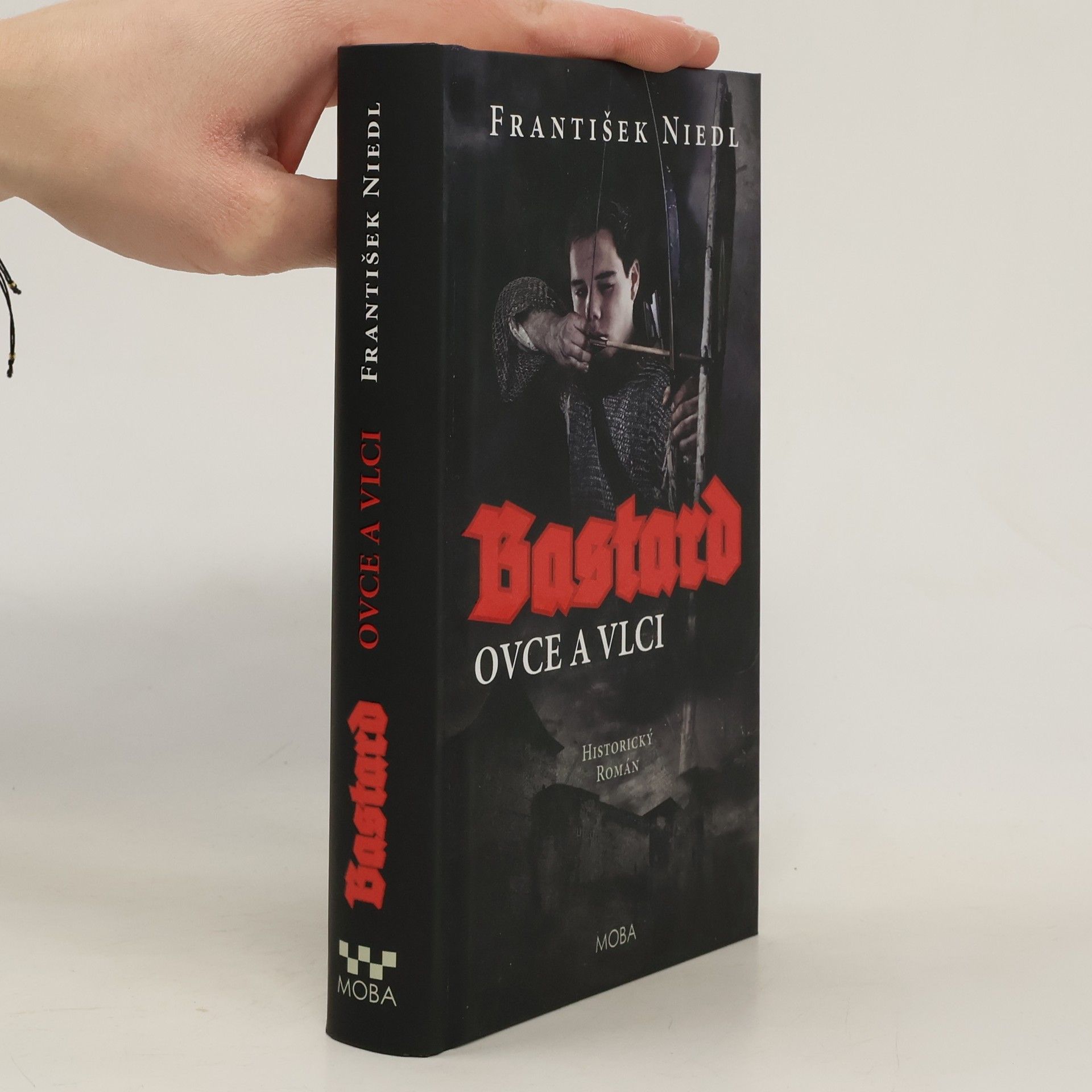 František Niedl Bastard. Ovce a vlci