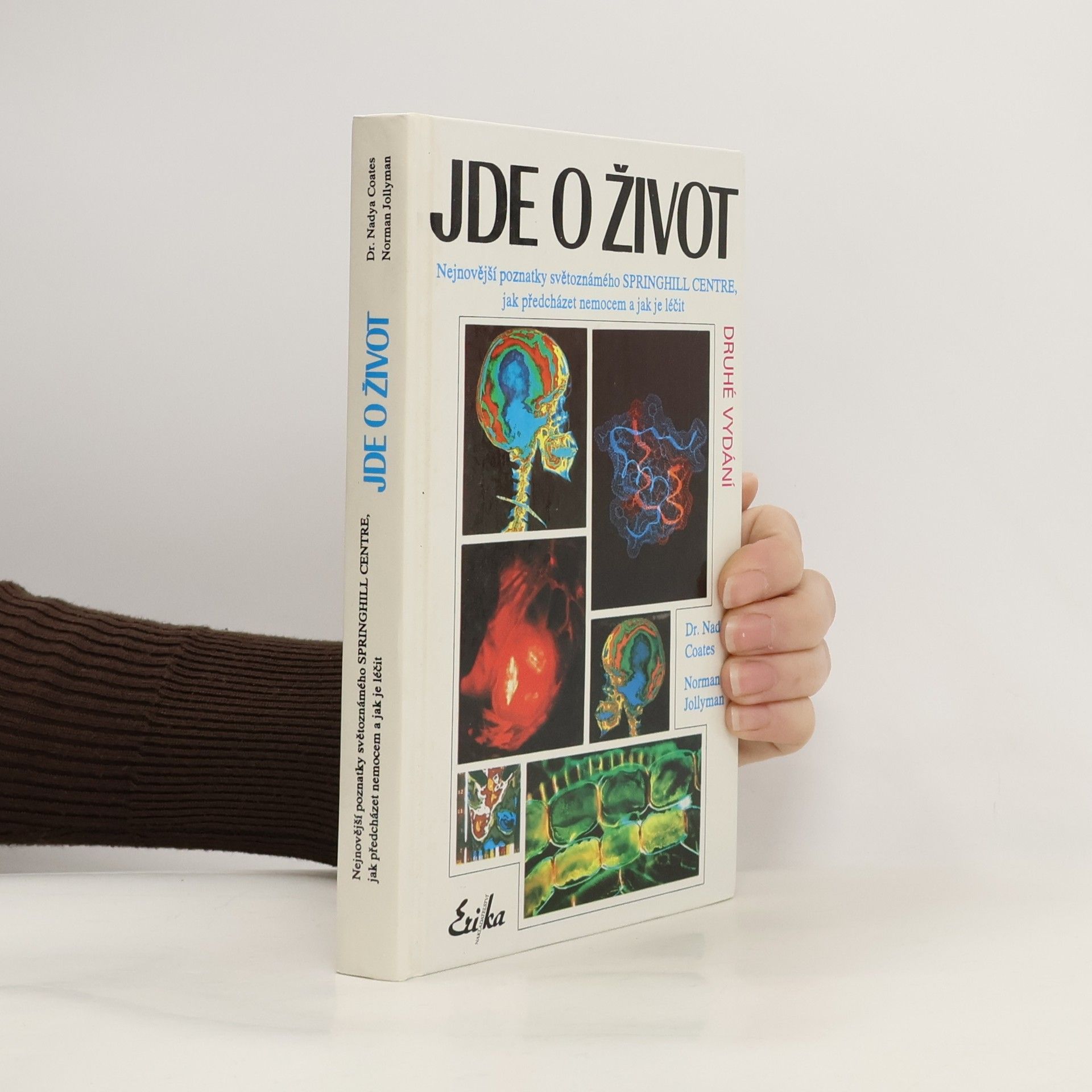 Nadya Coates Jde o život