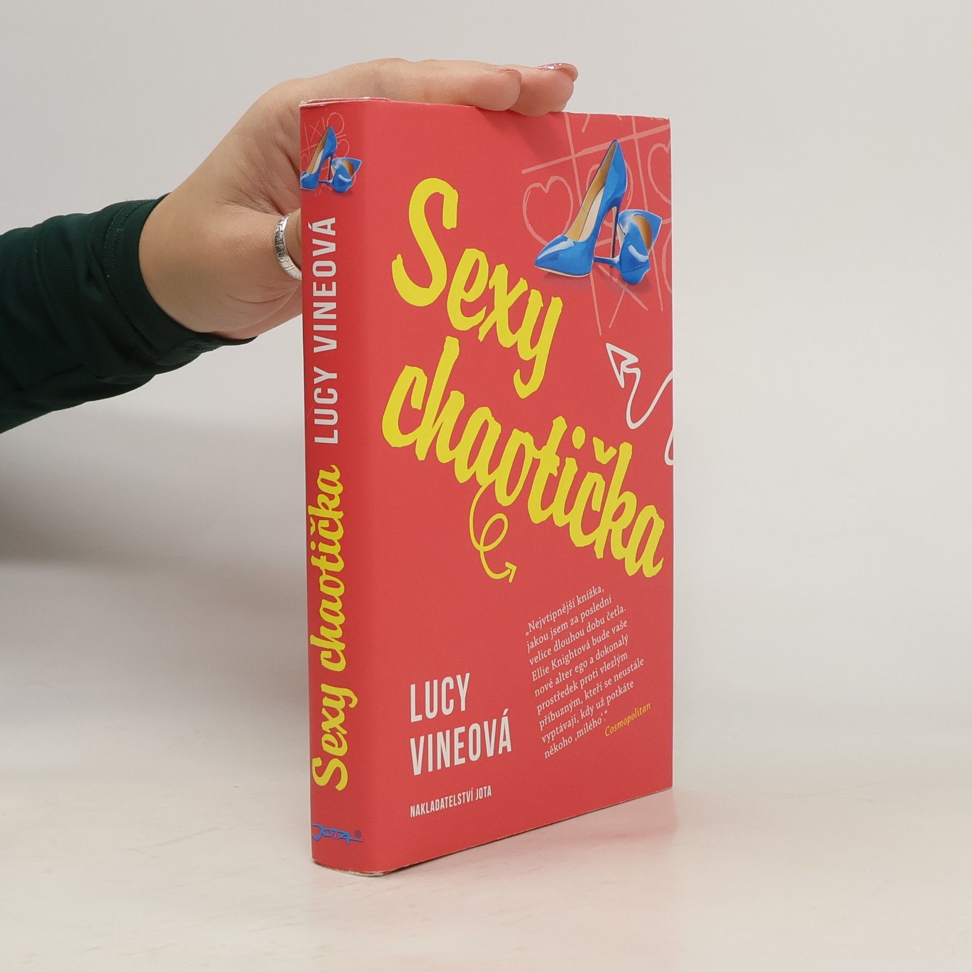 Lucy Vine Sexy chaotička