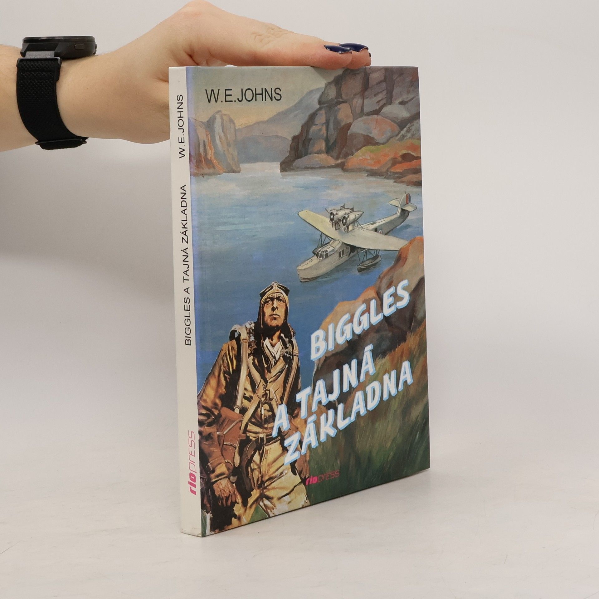 Biggles a tajná základna