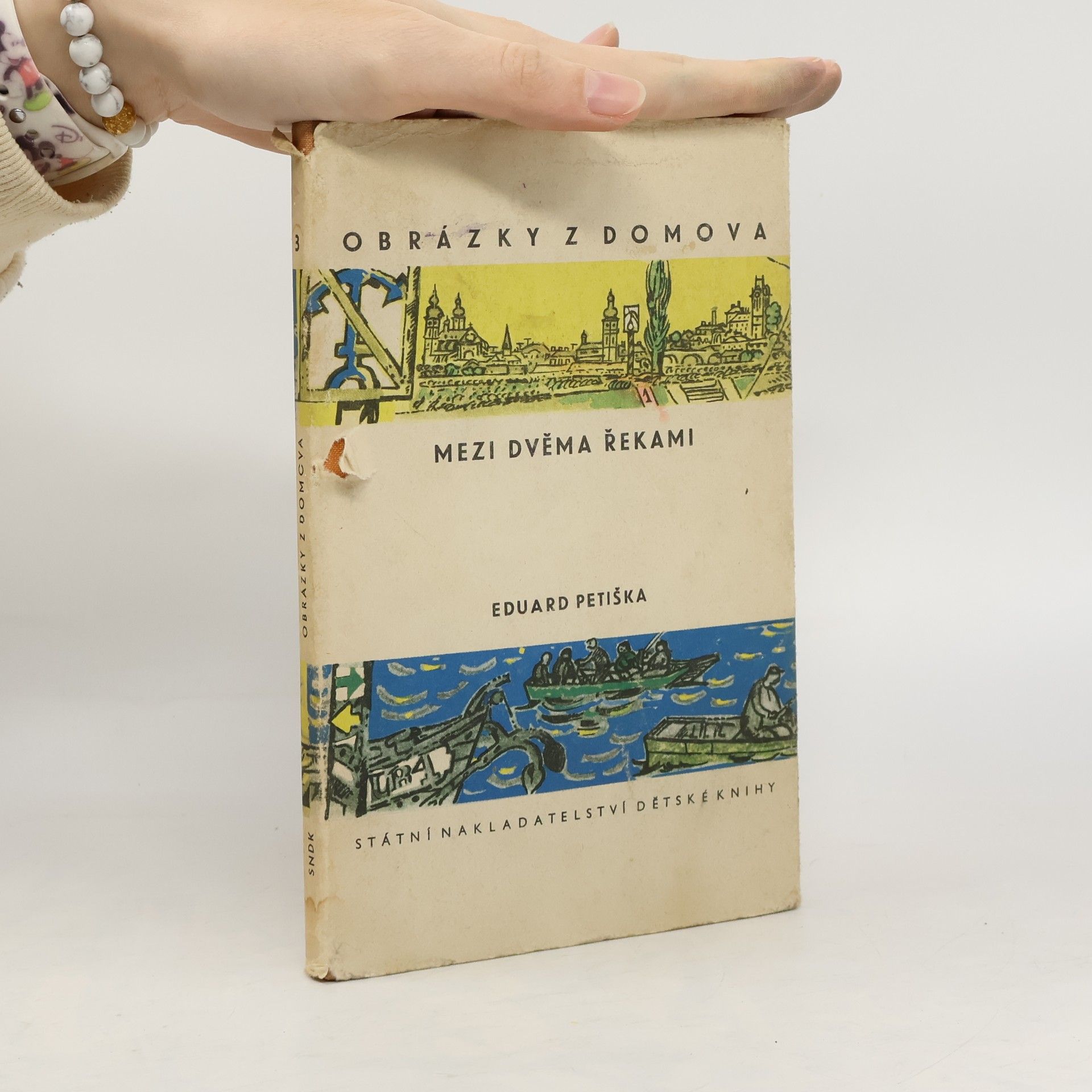Eduard Petiška Mezi dvěma řekami