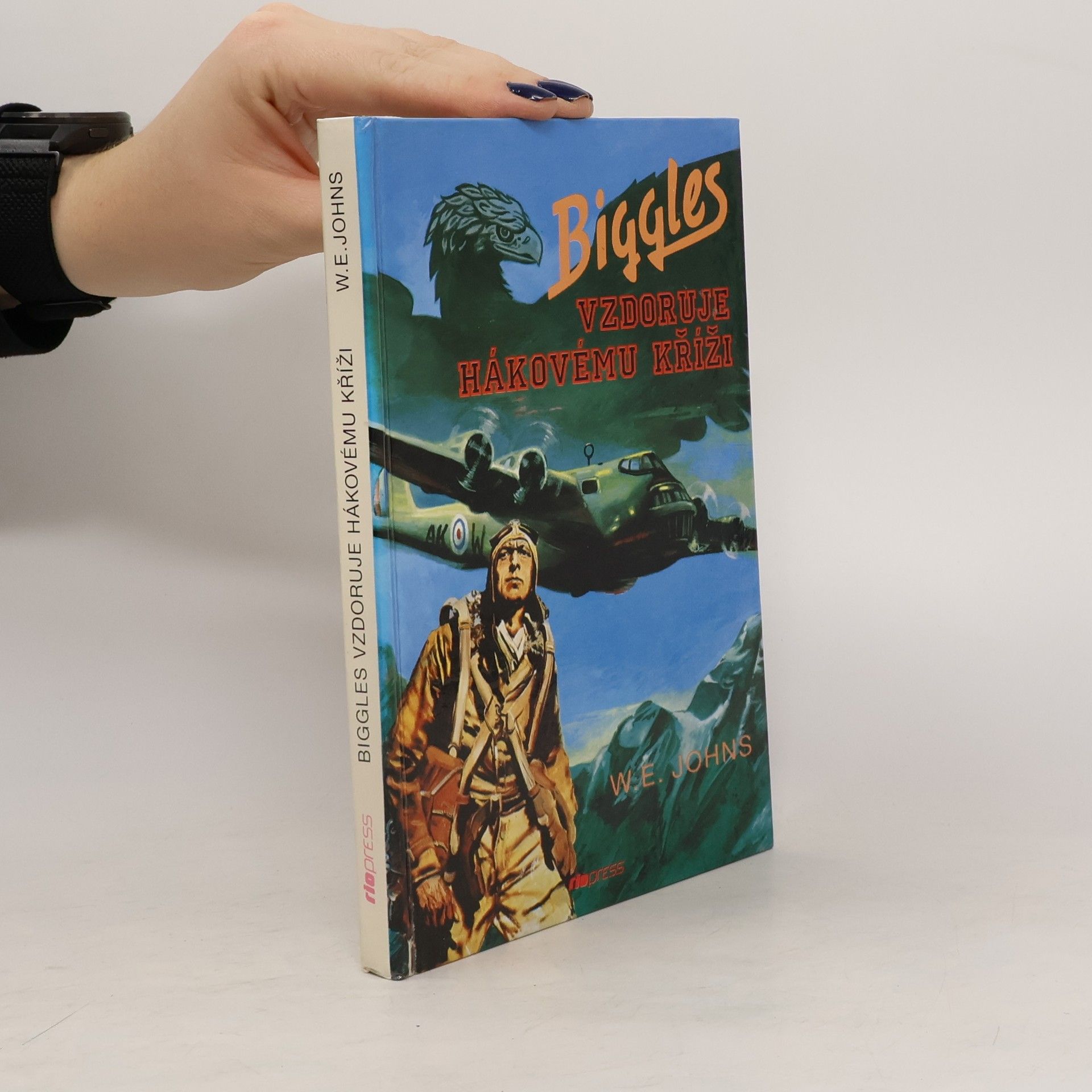 William Earl Johns Biggles vzdoruje hákovému kříži