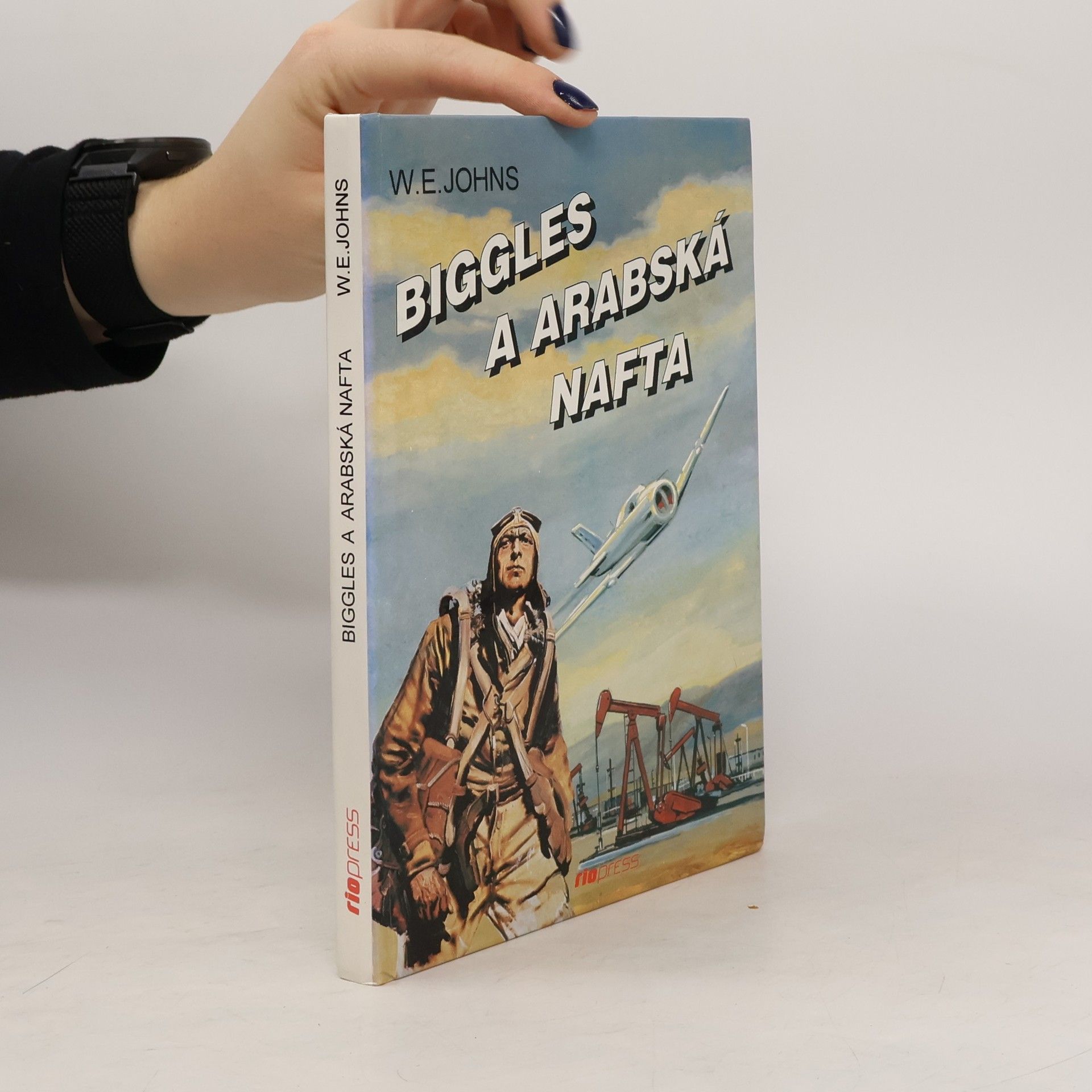 William Earl Johns Biggles a arabská nafta