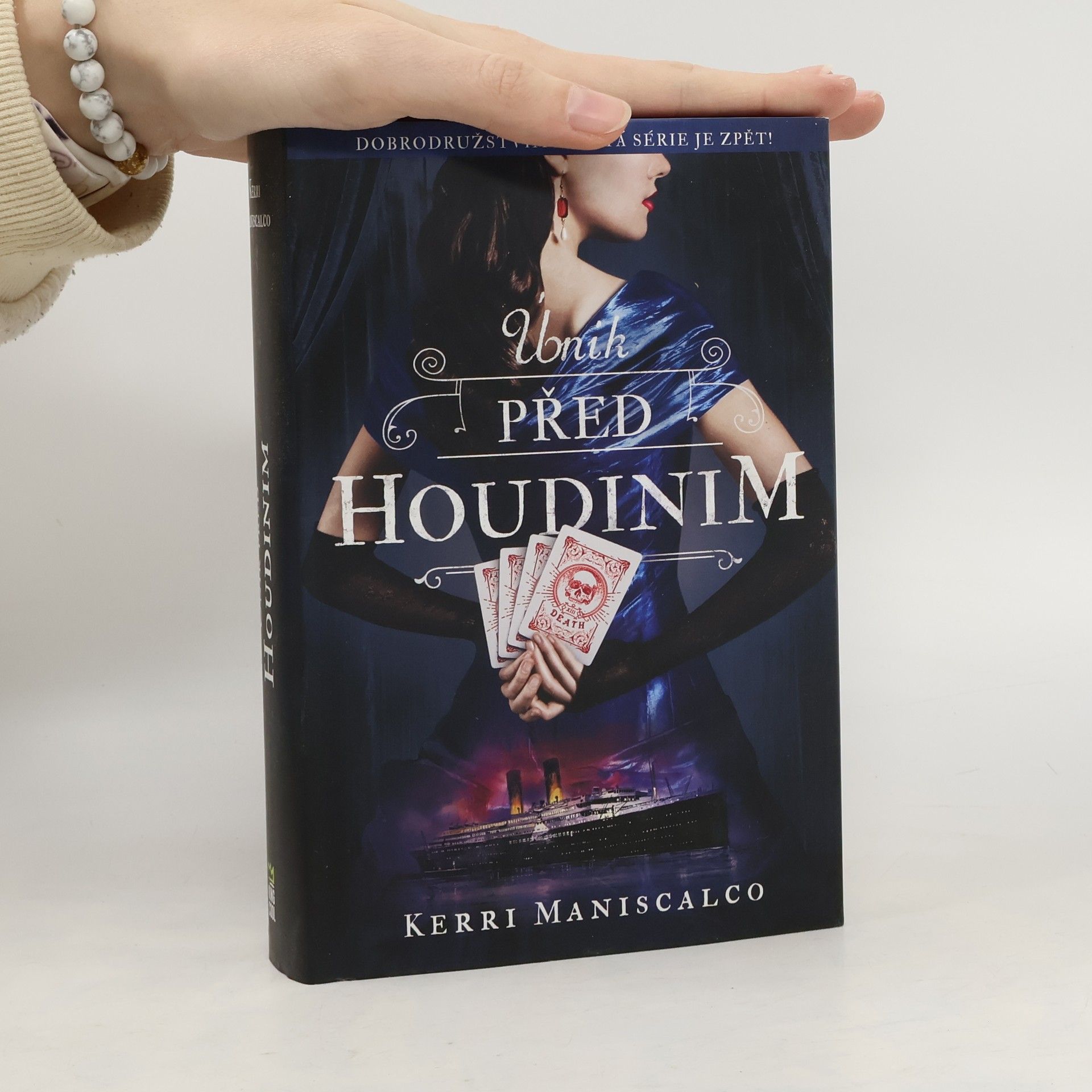 Kerri Maniscalco Únik před Houdinim