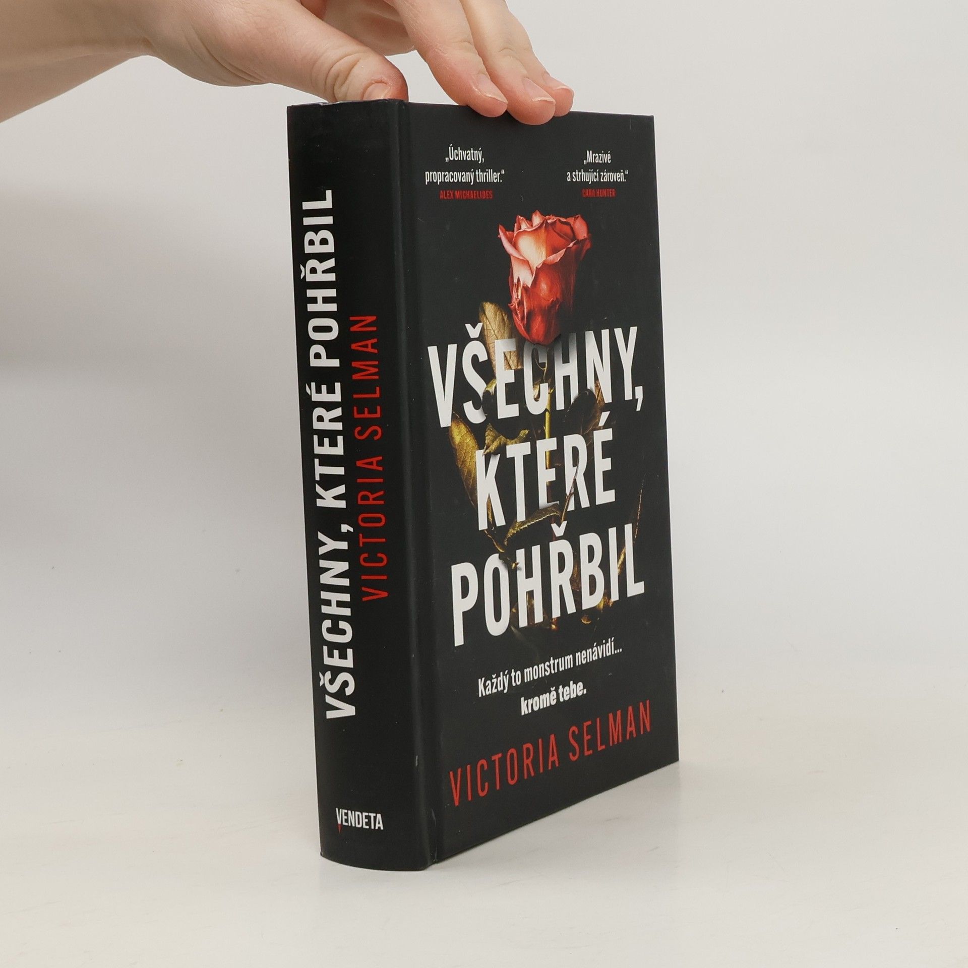 Všechny, které pohřbil