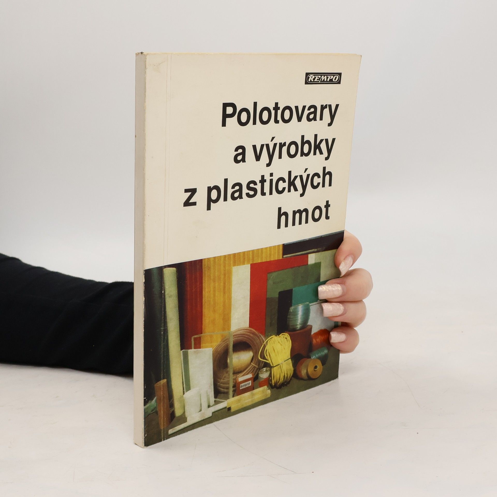 Polotovary a výrobky z plastických hmot