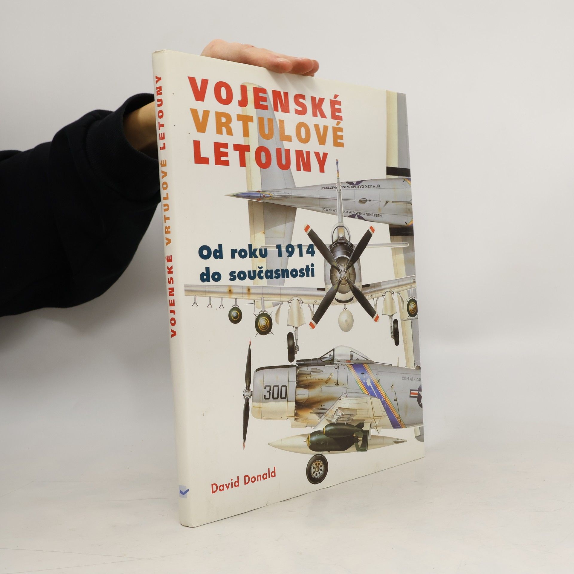 David Donald Vojenské vrtulové letouny