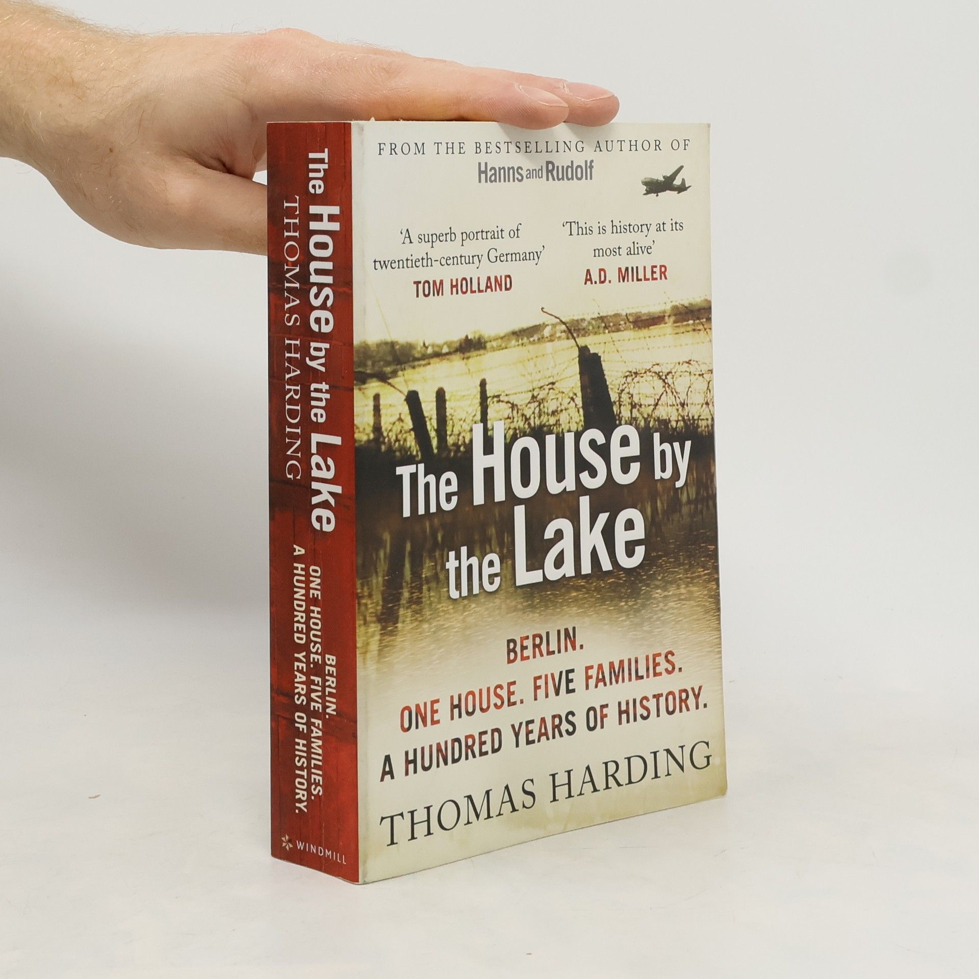 Thomas Harding The House by the Lake