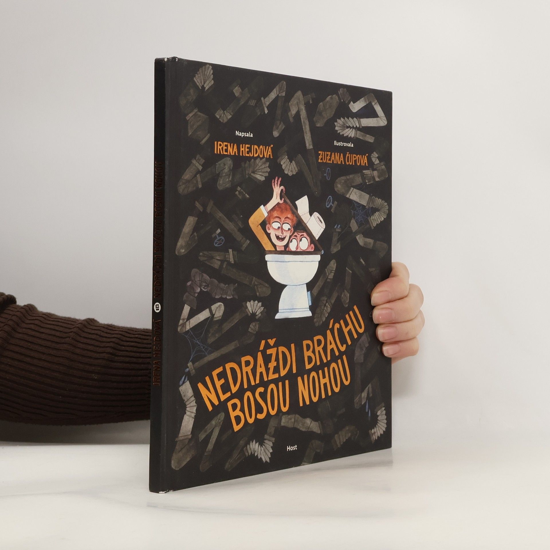 Irena Hejdová Nedráždi bráchu bosou nohou