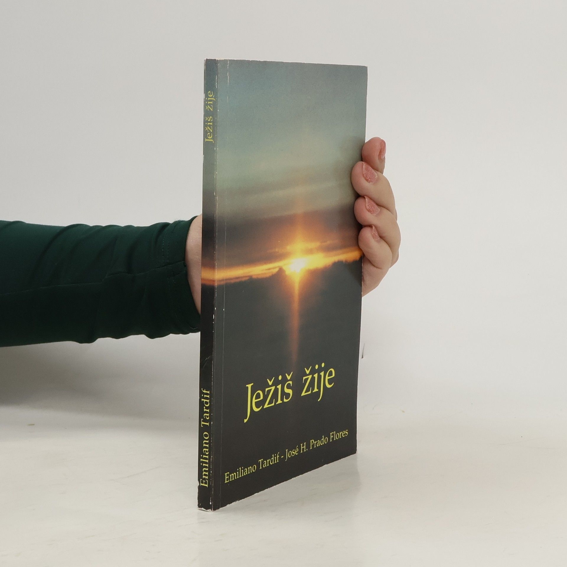 Emiliano Tardif Ježiš žije