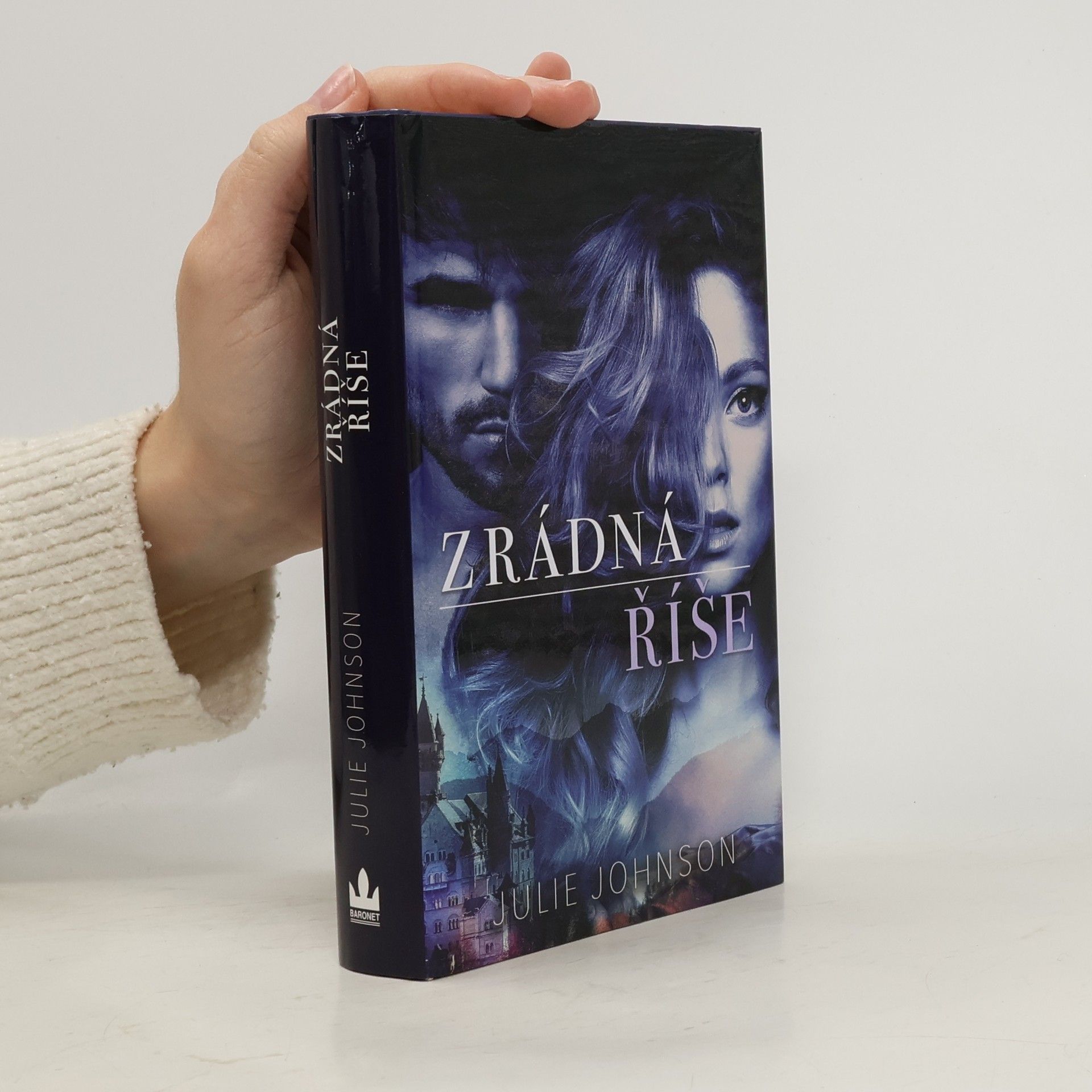 Julie Johnson Zrádná říše