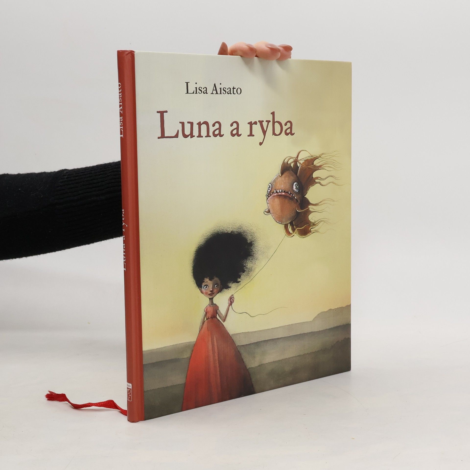 Lisa Aisato Luna a ryba